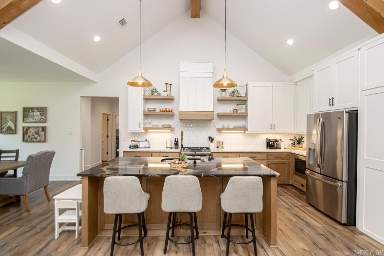 CREEKSIDE - Residential