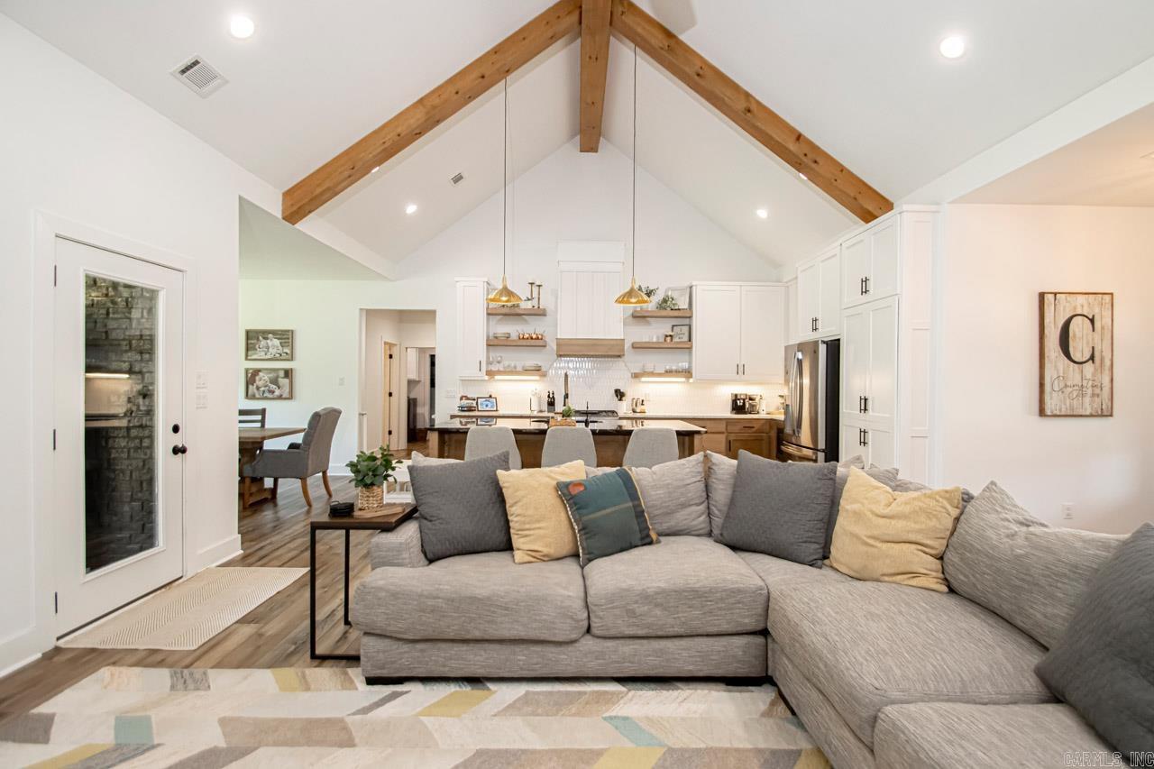 CREEKSIDE - Residential