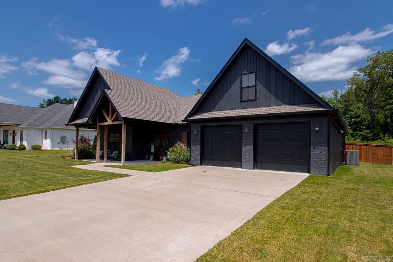 CREEKSIDE - Residential