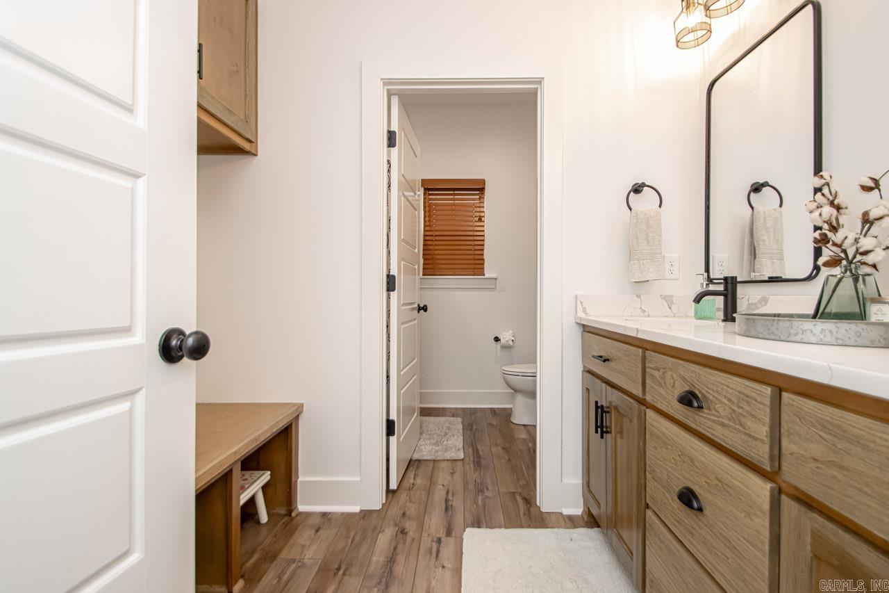 CREEKSIDE - Residential
