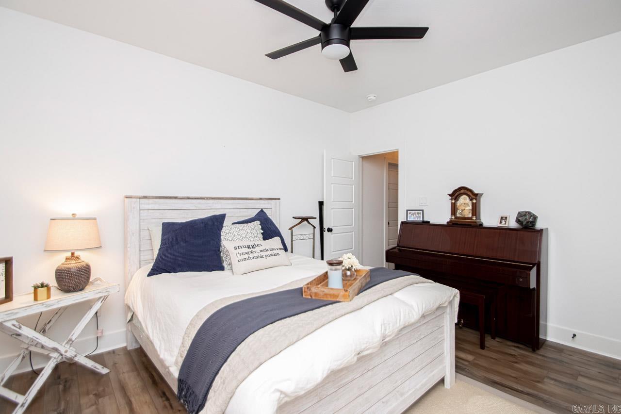 CREEKSIDE - Residential