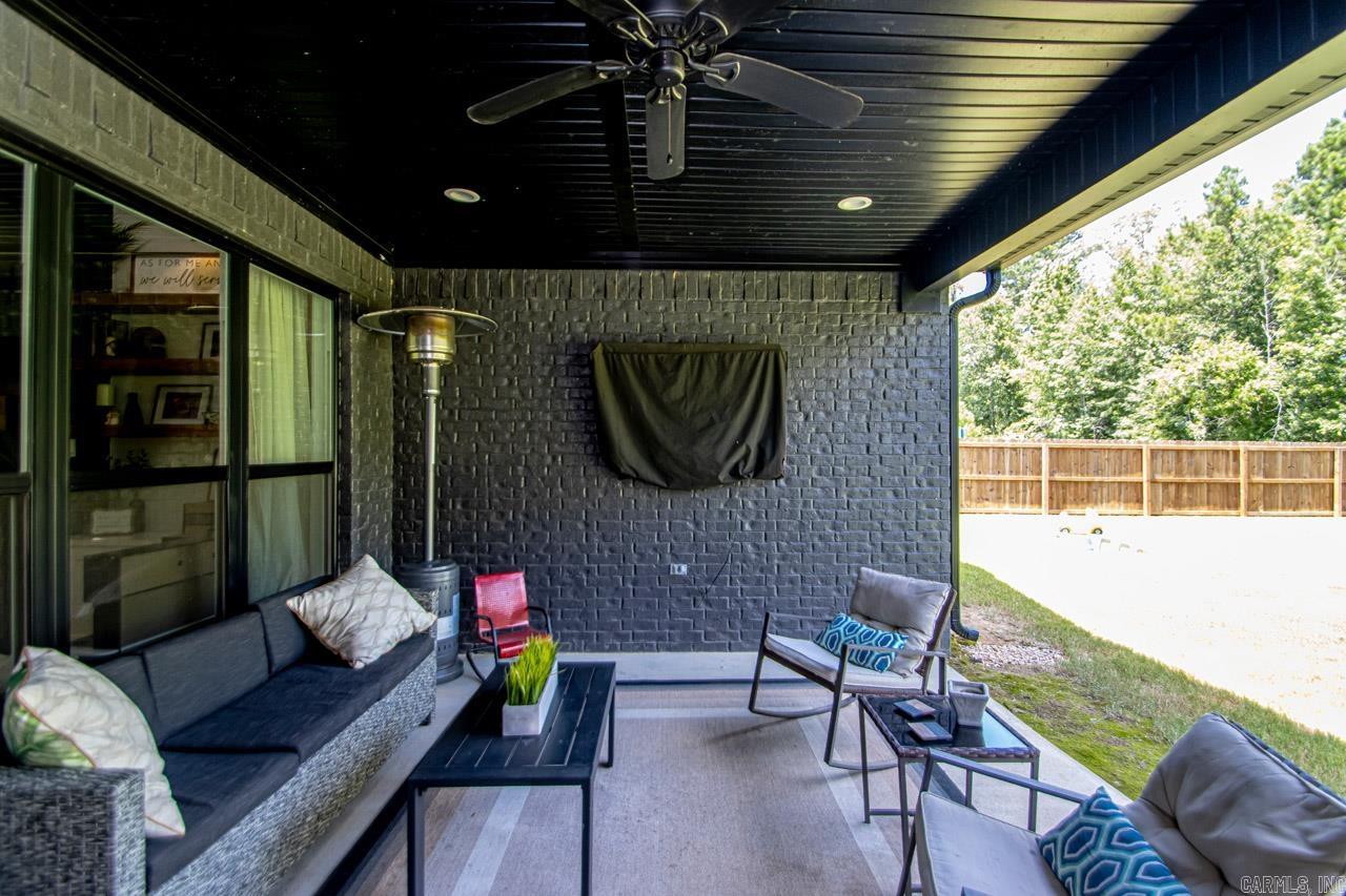 CREEKSIDE - Residential