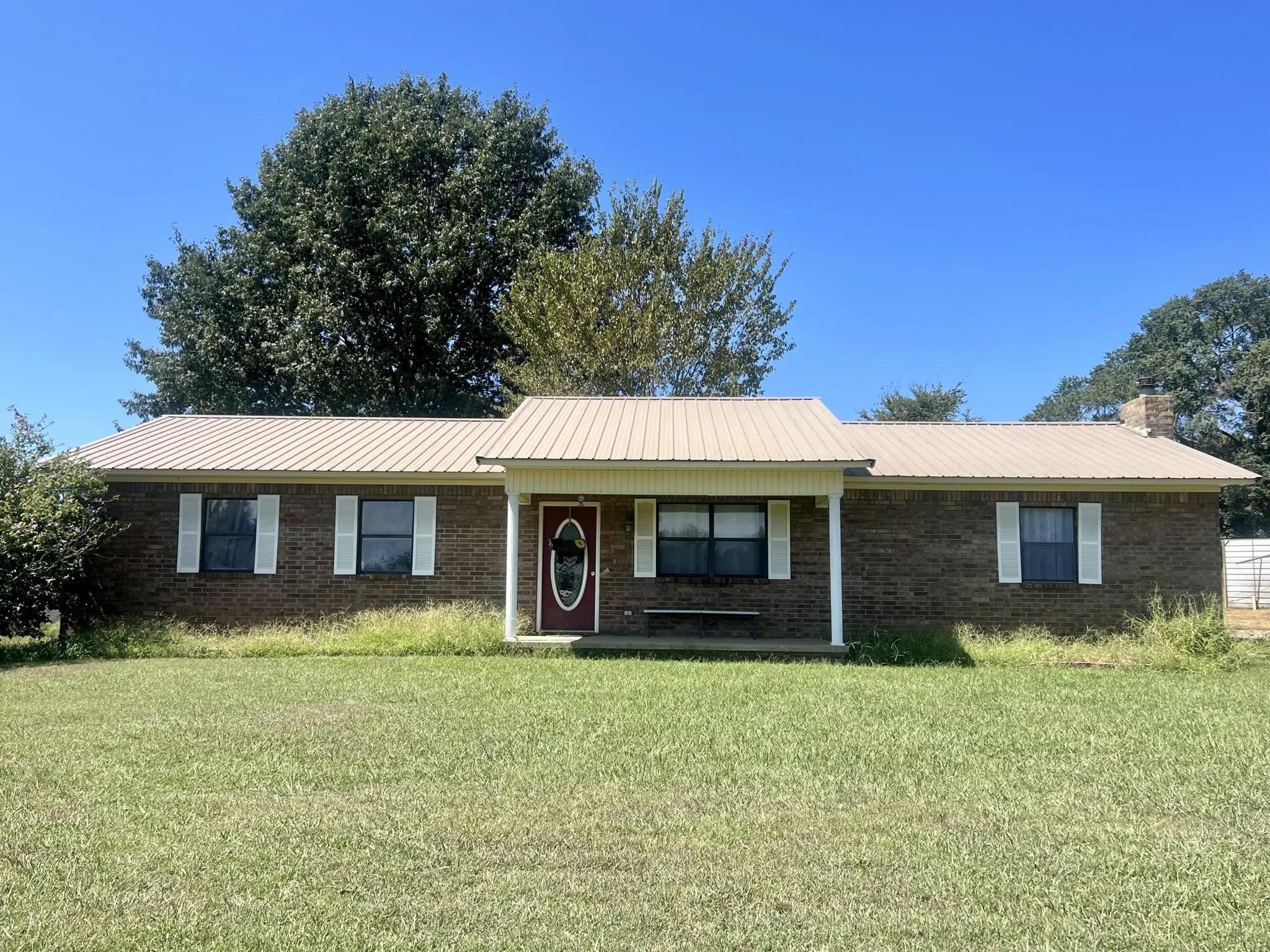 Secluded and Private out of town home with a shop.  Views of beautiful open fields and sunsets.  Lots of room to play and relax.