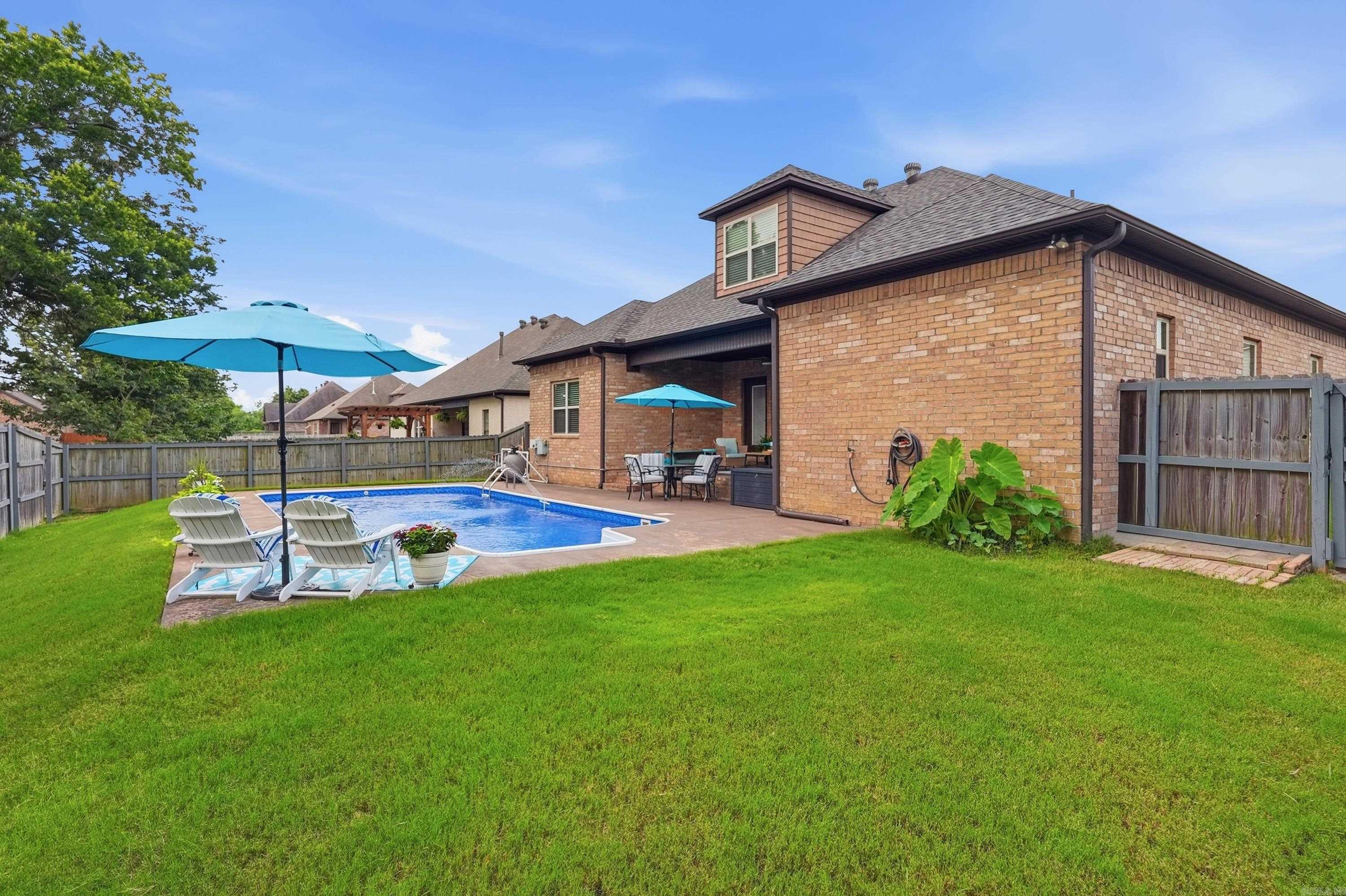 CHAPEL CREEK - Residential
