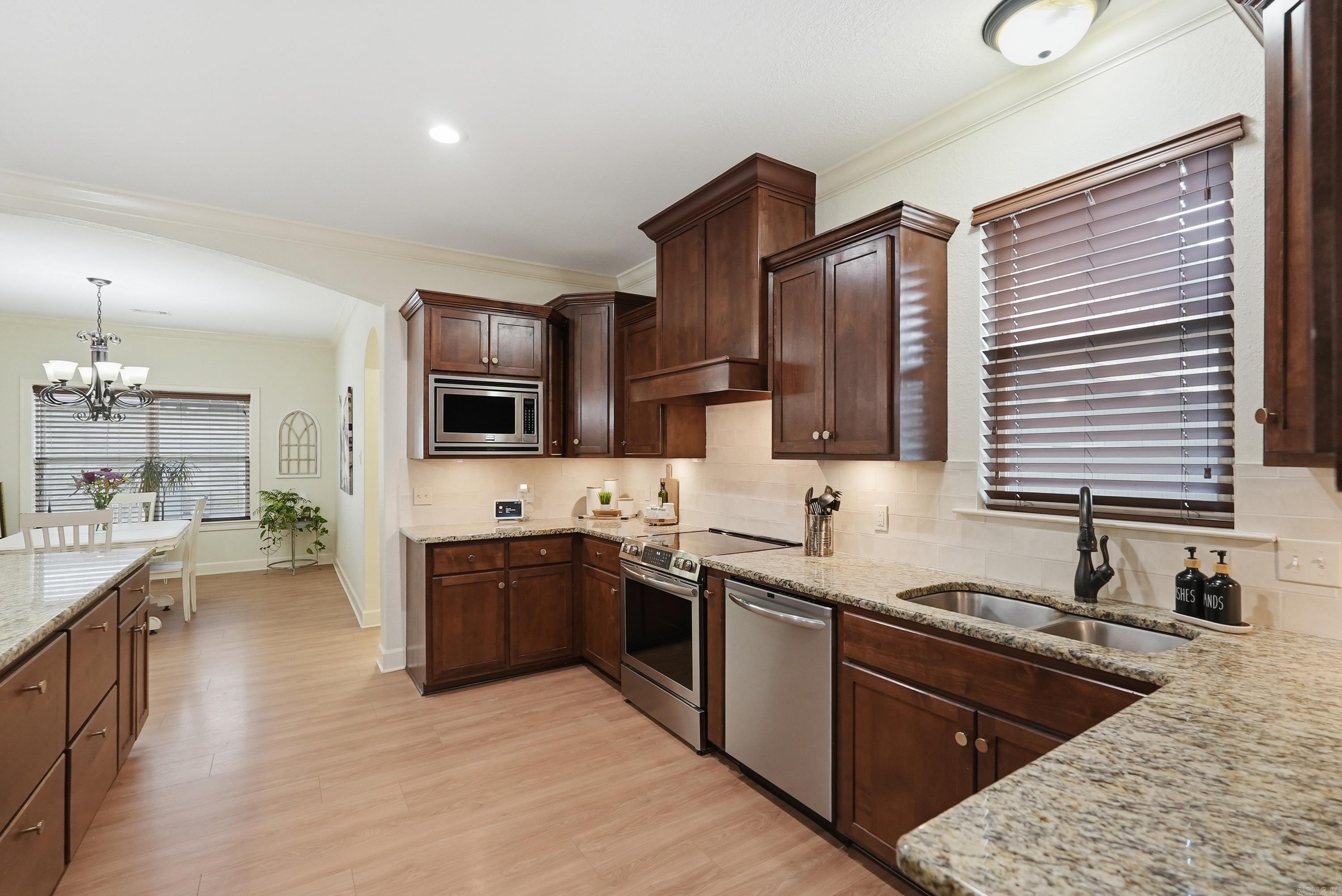 CHAPEL CREEK - Residential