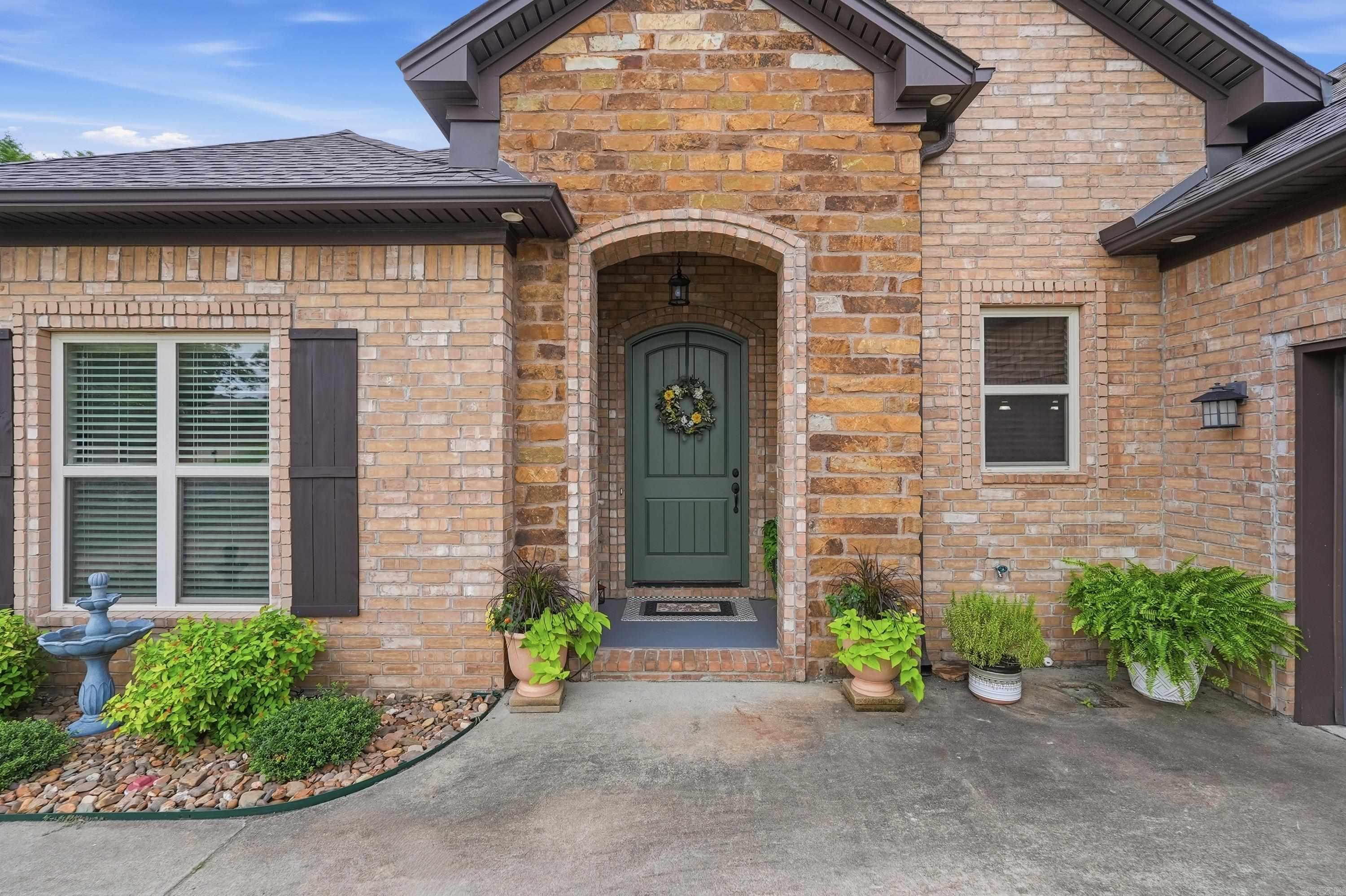 CHAPEL CREEK - Residential