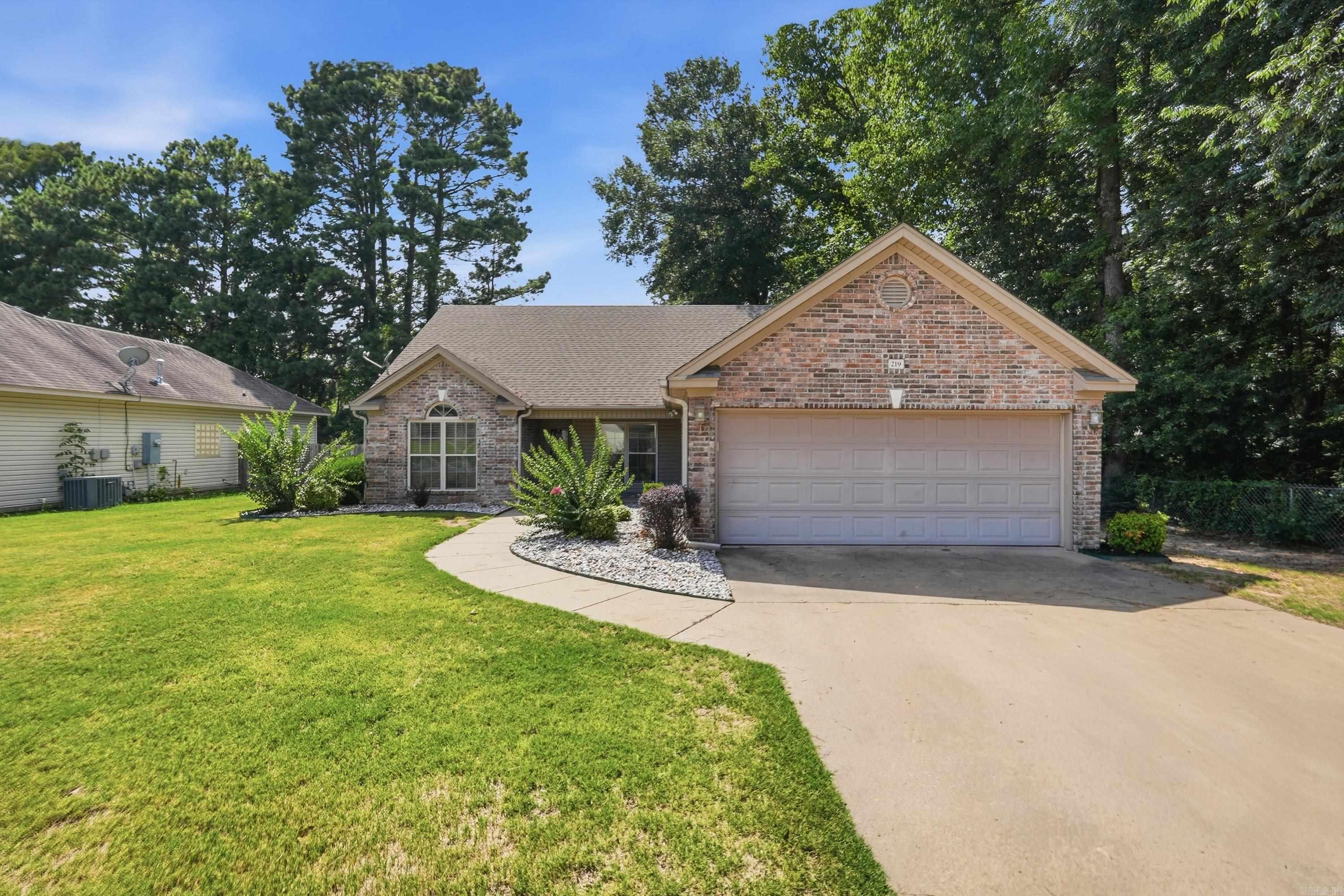 MADISON VILLAGE - Residential