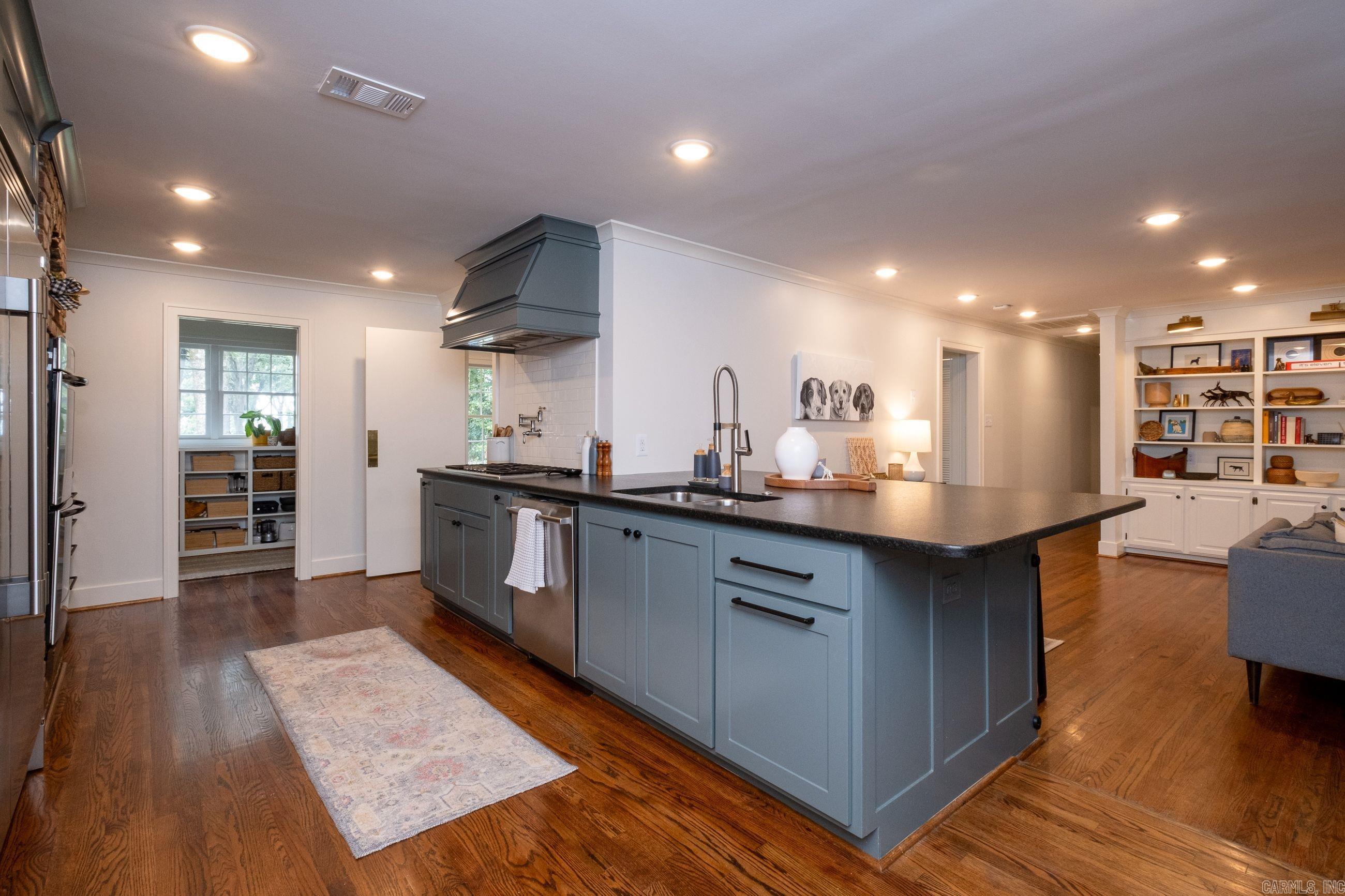 PALISADE ESTATE - Residential