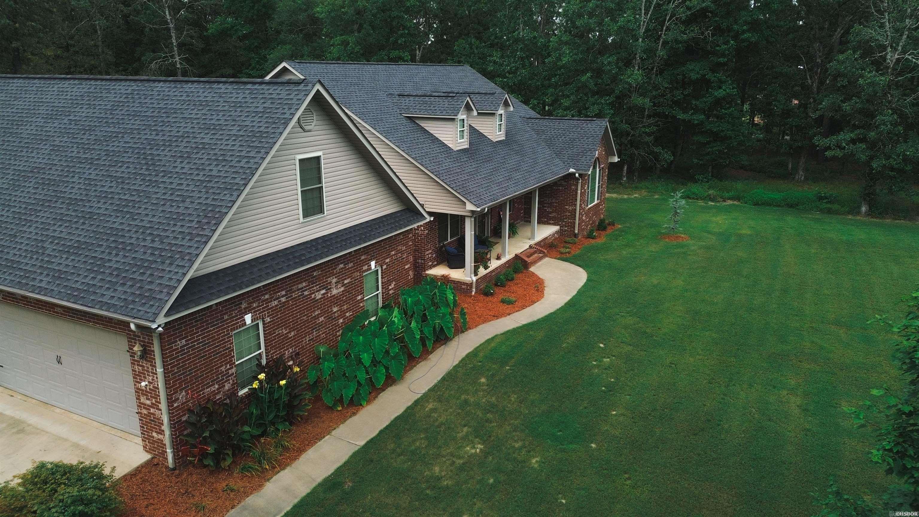 PARKWAY VILLAGE - Residential