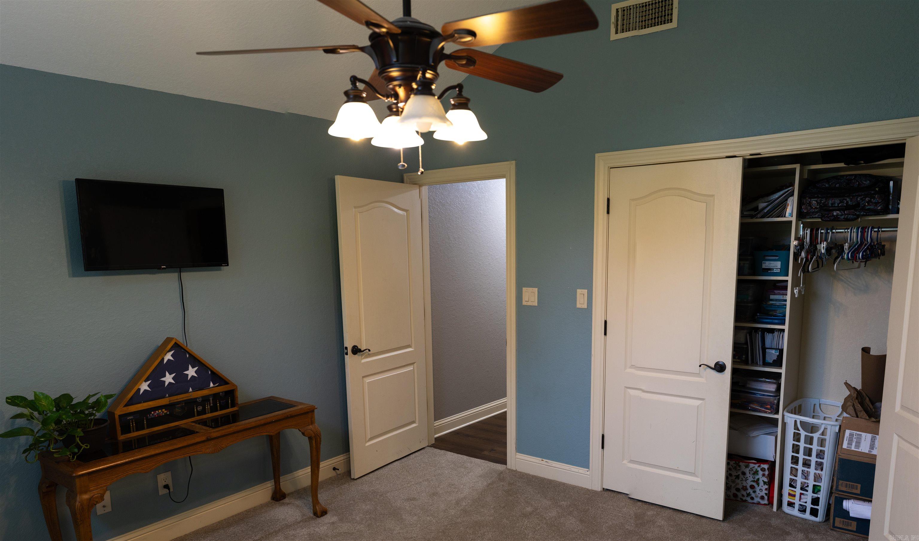 PARKWAY VILLAGE - Residential