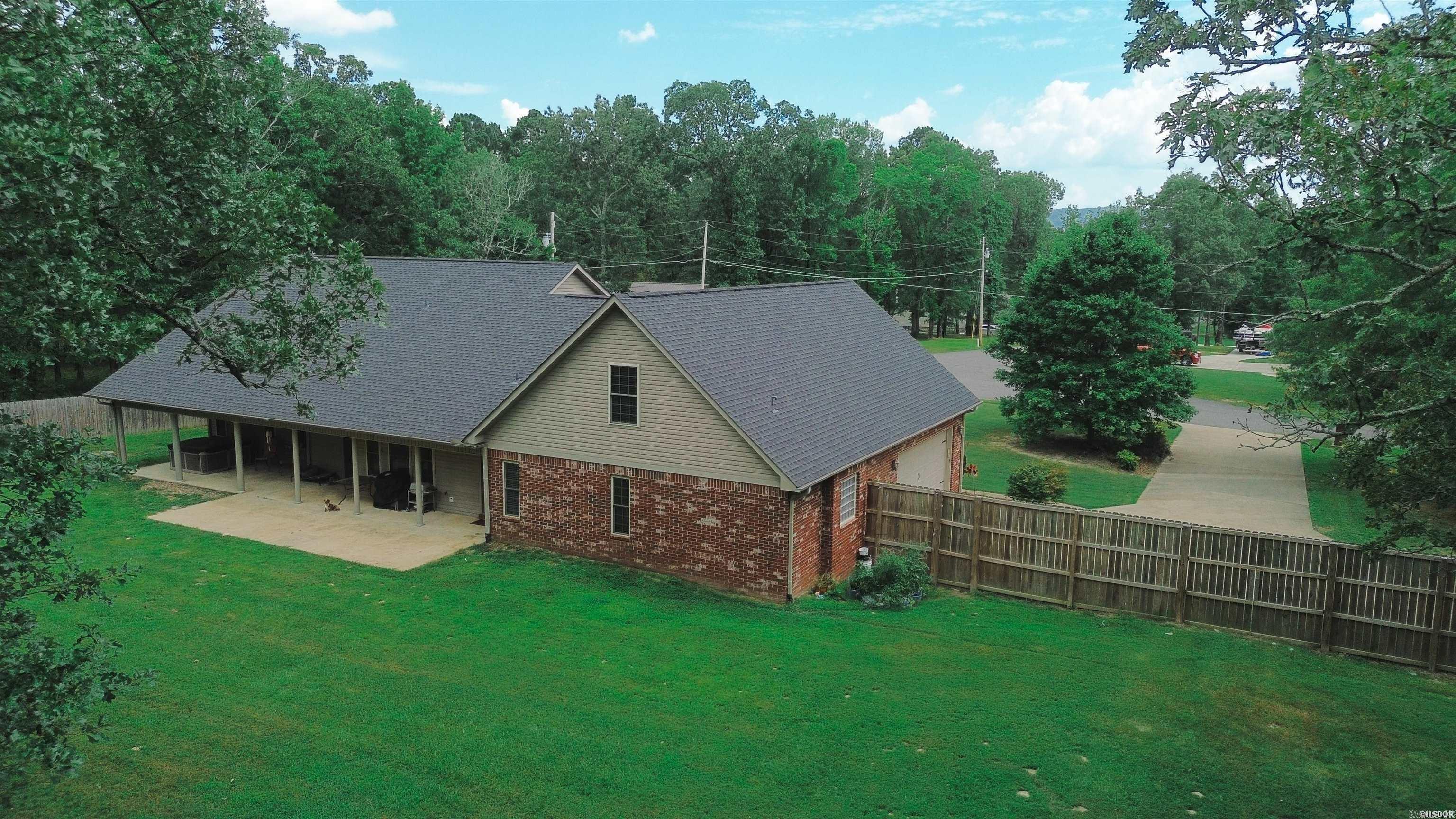 PARKWAY VILLAGE - Residential