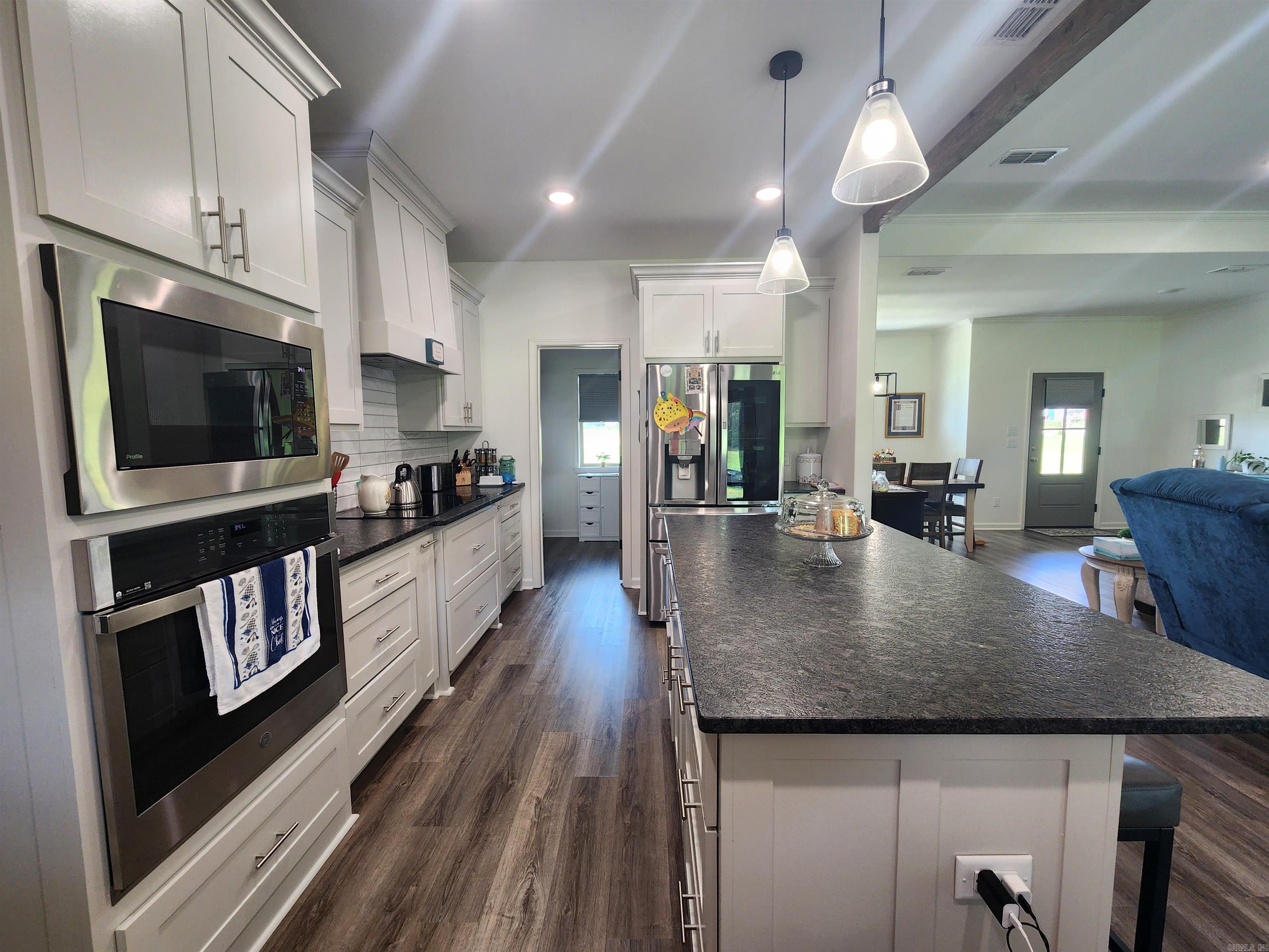 EAGLE RIDGE ESTATES - Residential