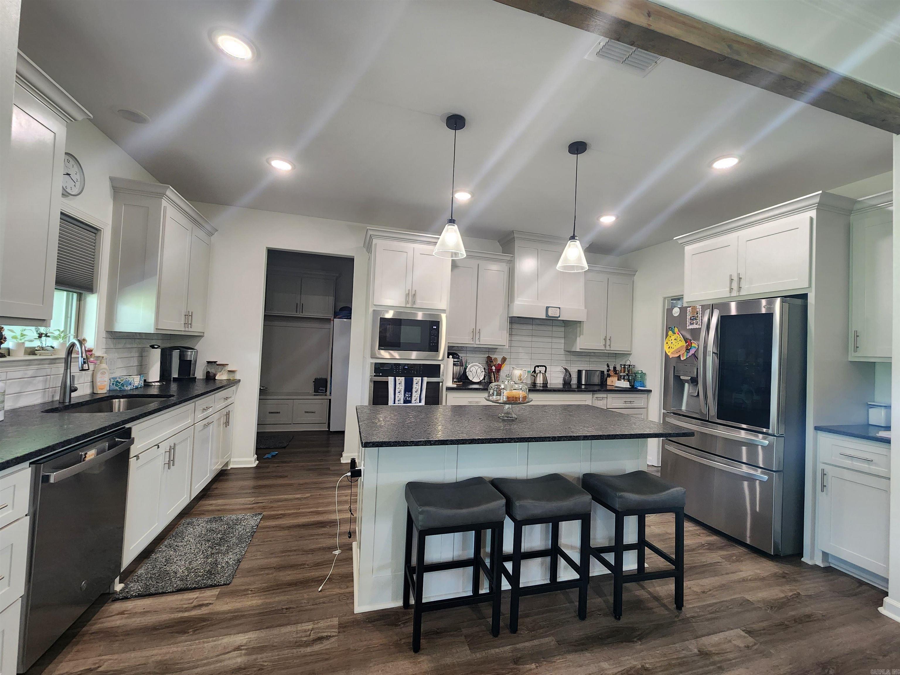 EAGLE RIDGE ESTATES - Residential