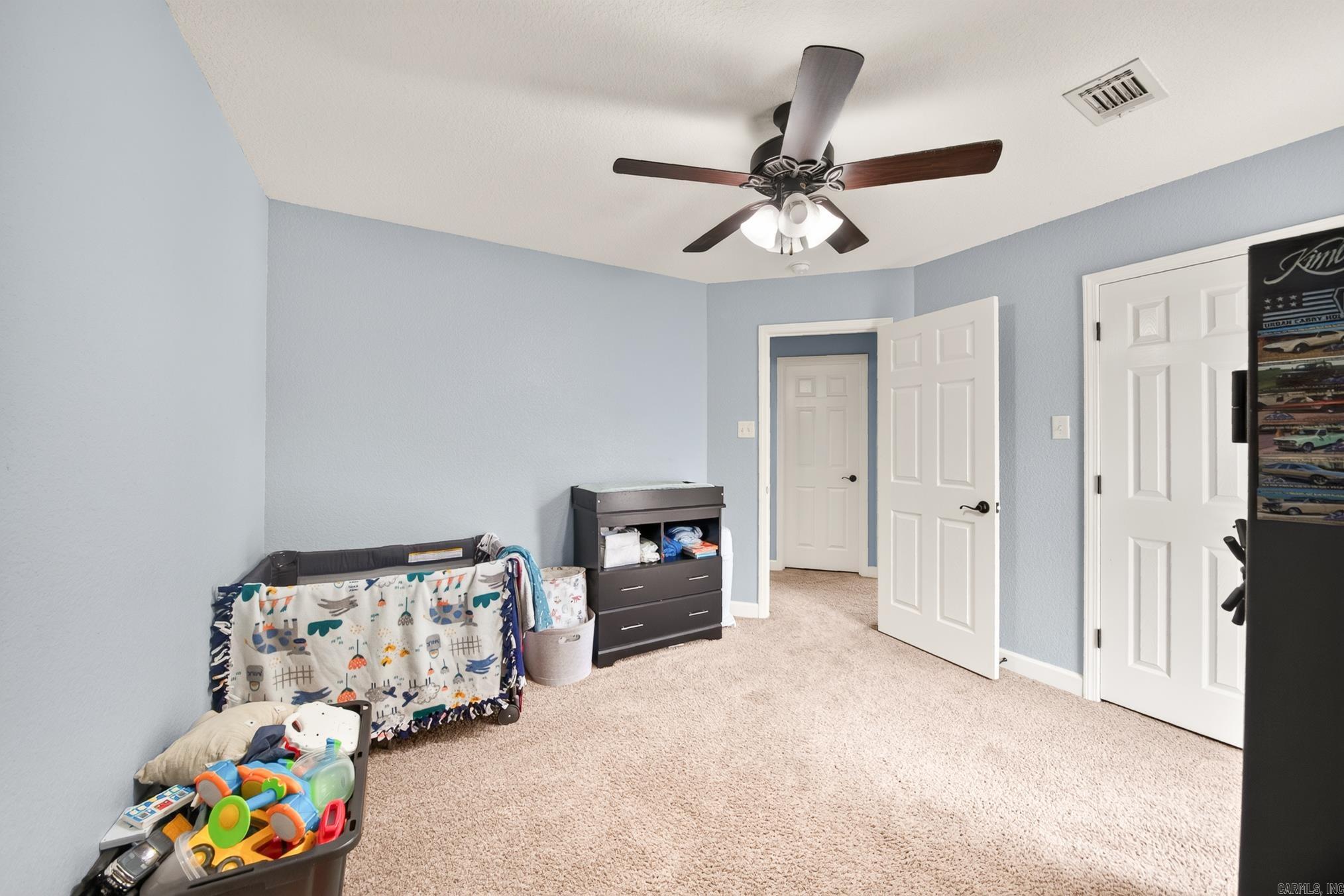 CROSS CREEK - Residential