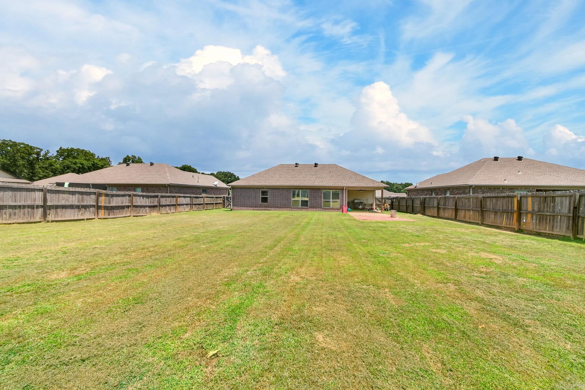CROSS CREEK - Residential