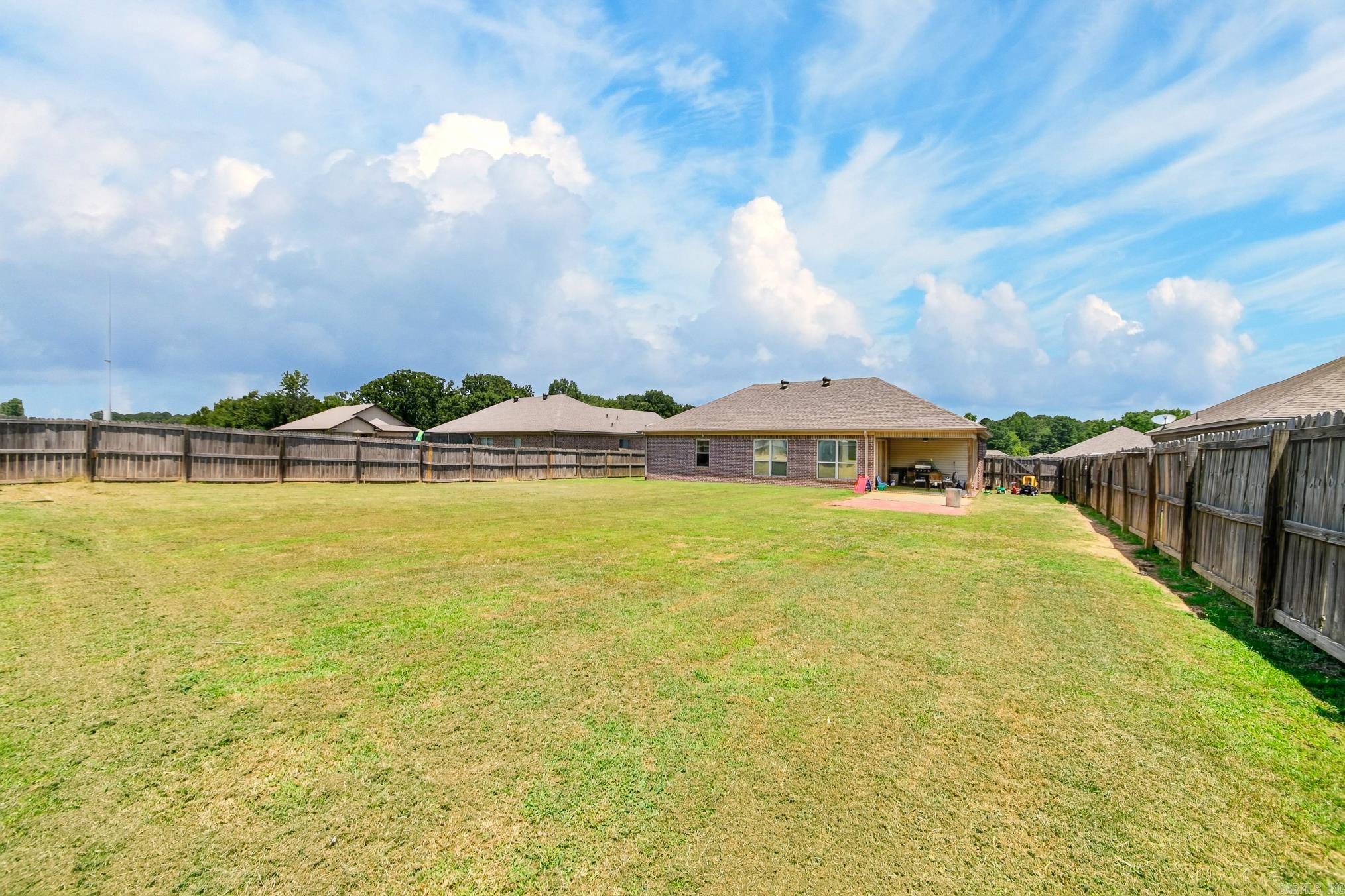 CROSS CREEK - Residential