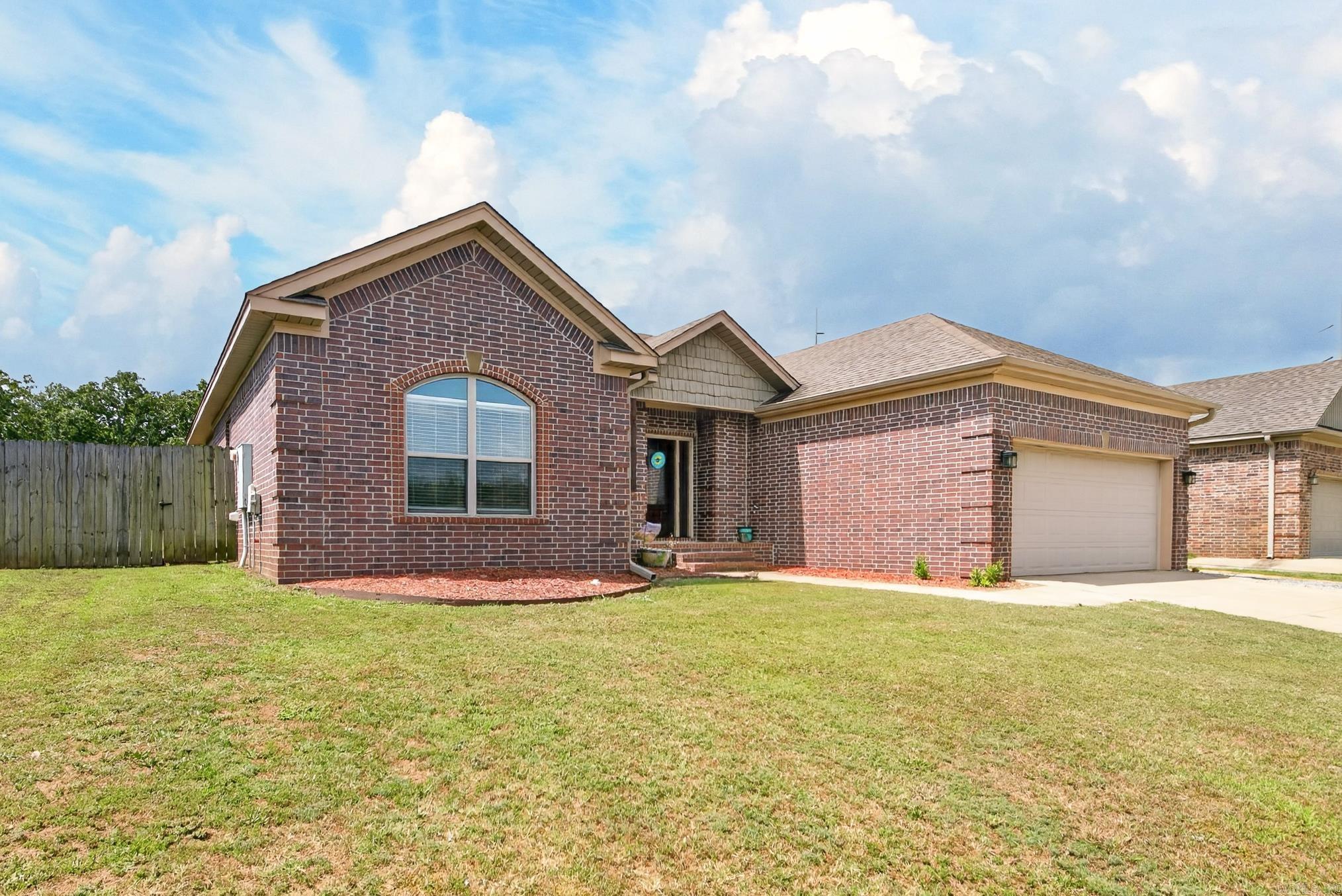 CROSS CREEK - Residential