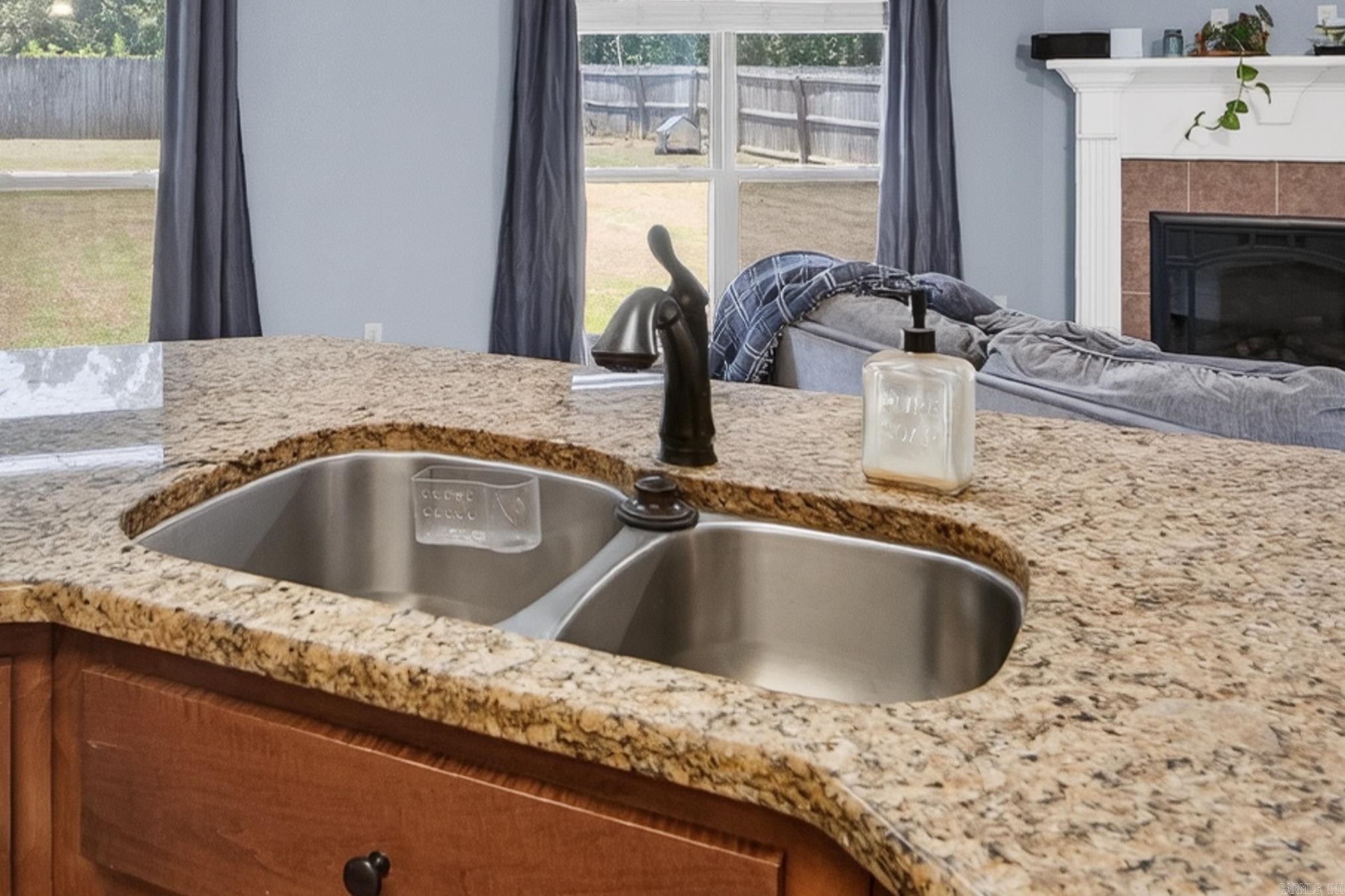 CROSS CREEK - Residential