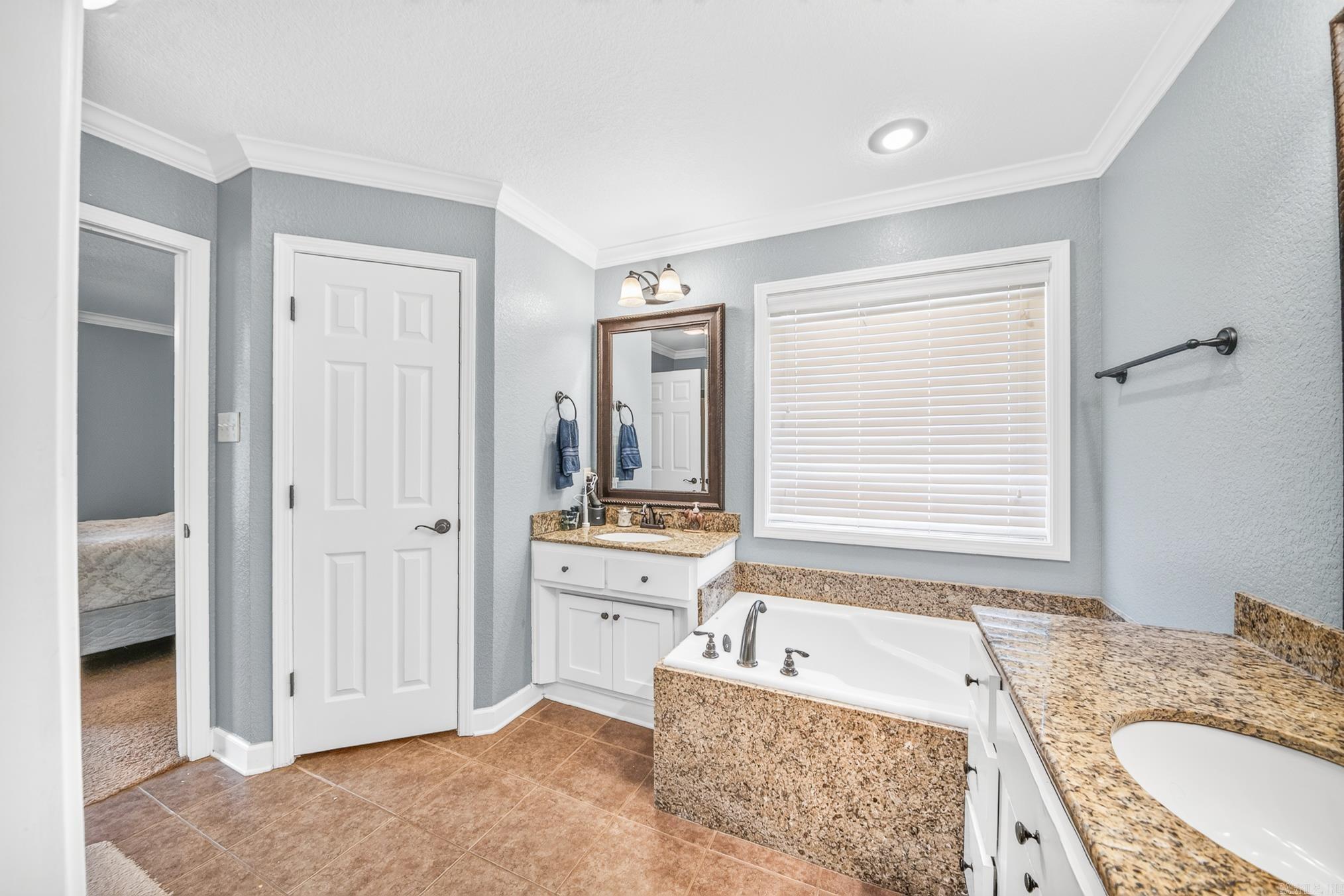 CROSS CREEK - Residential