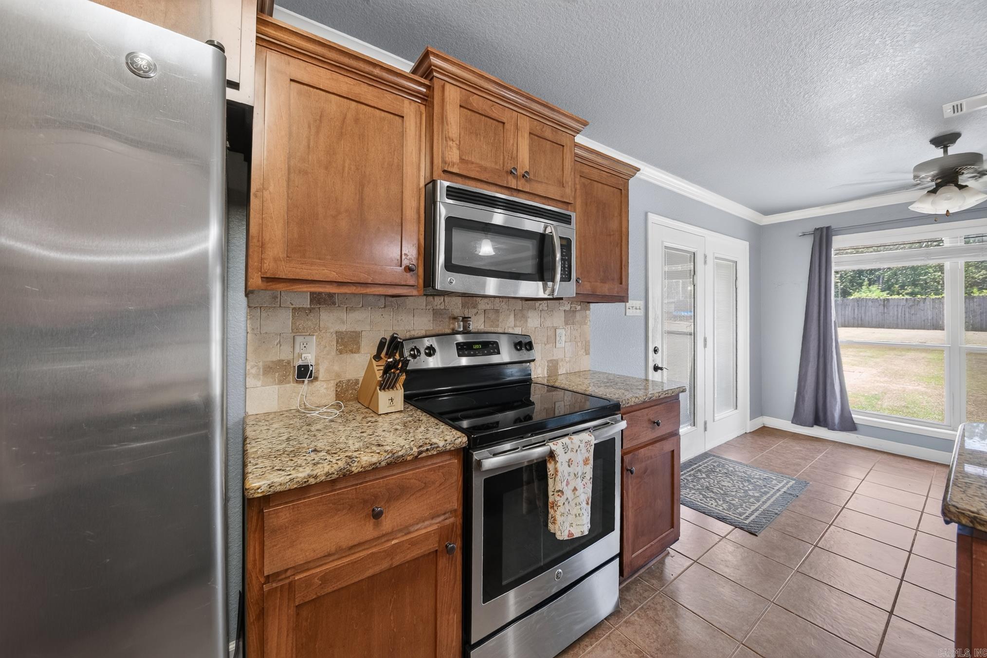 CROSS CREEK - Residential