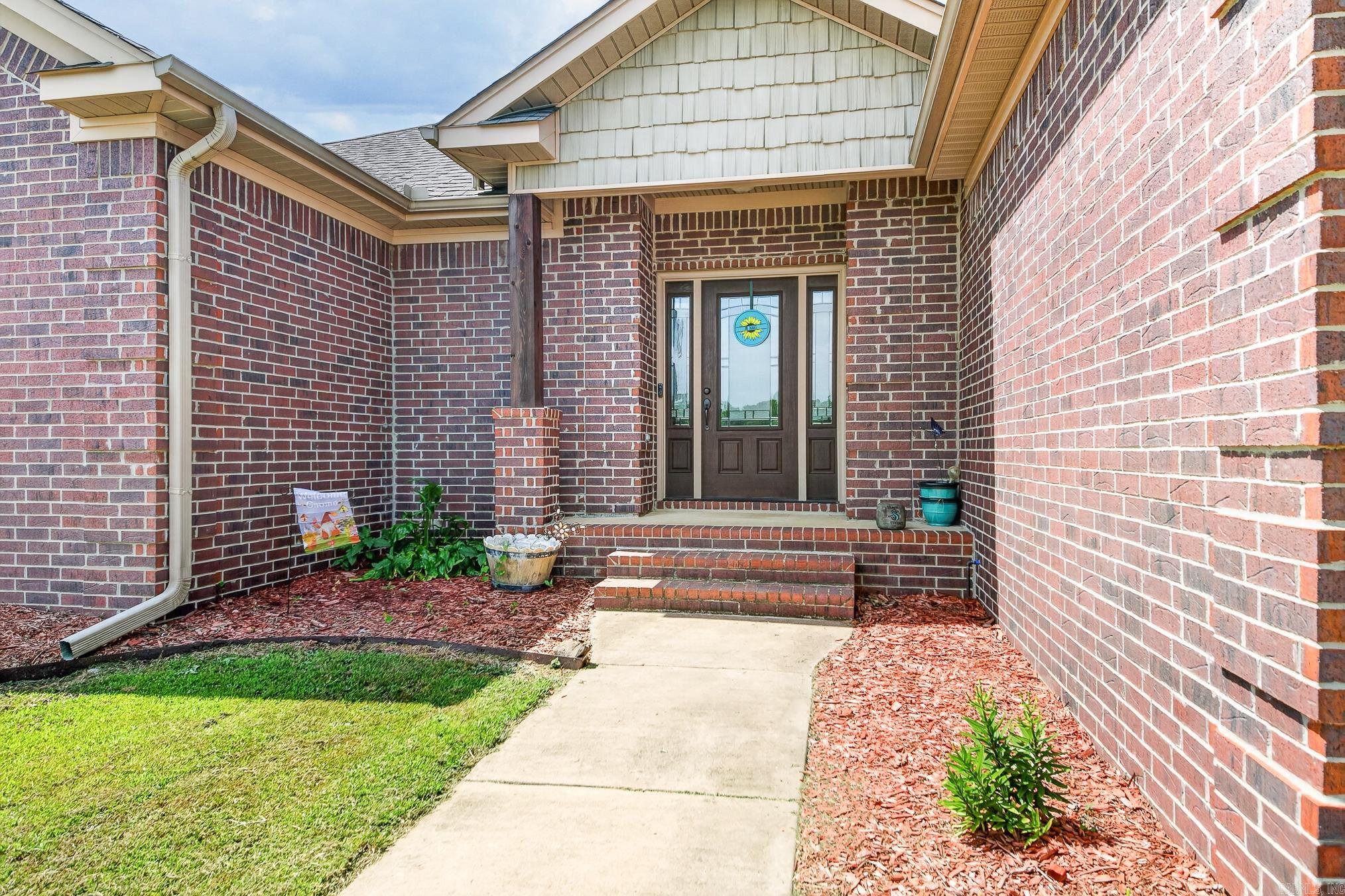 CROSS CREEK - Residential