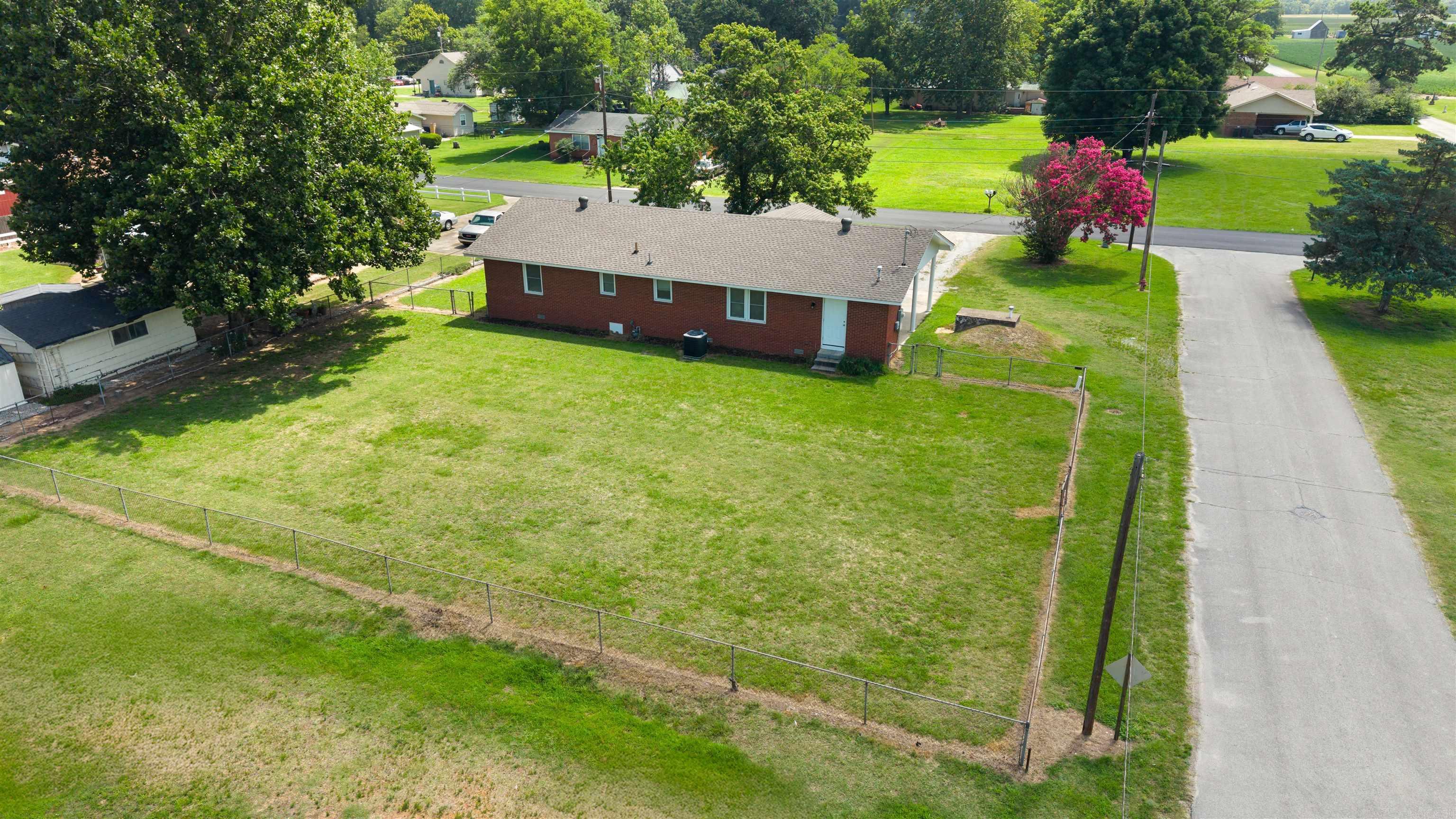 REPLAT E1/2 LOT 5 COBB & LEE - Residential