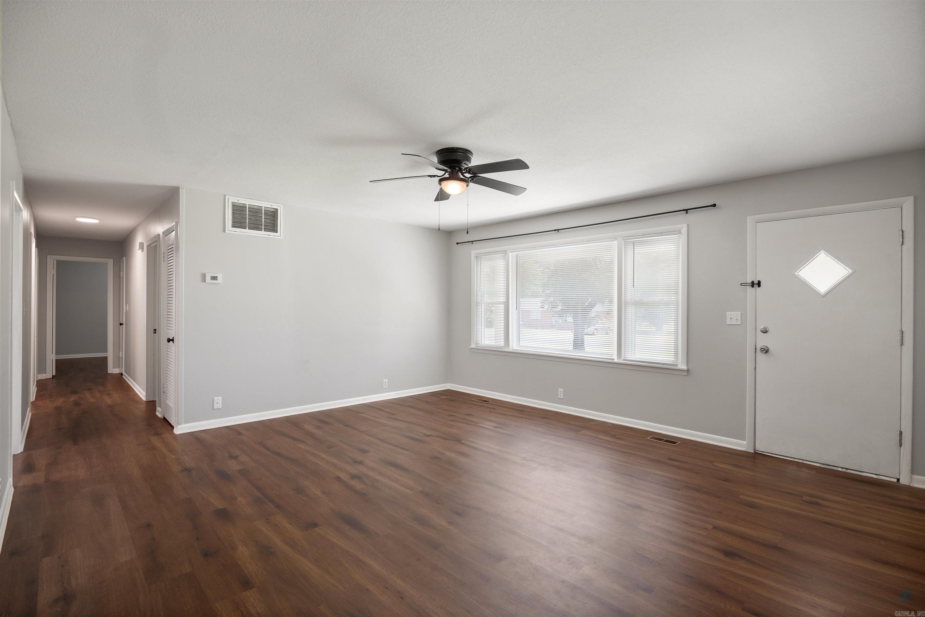 REPLAT E1/2 LOT 5 COBB & LEE - Residential