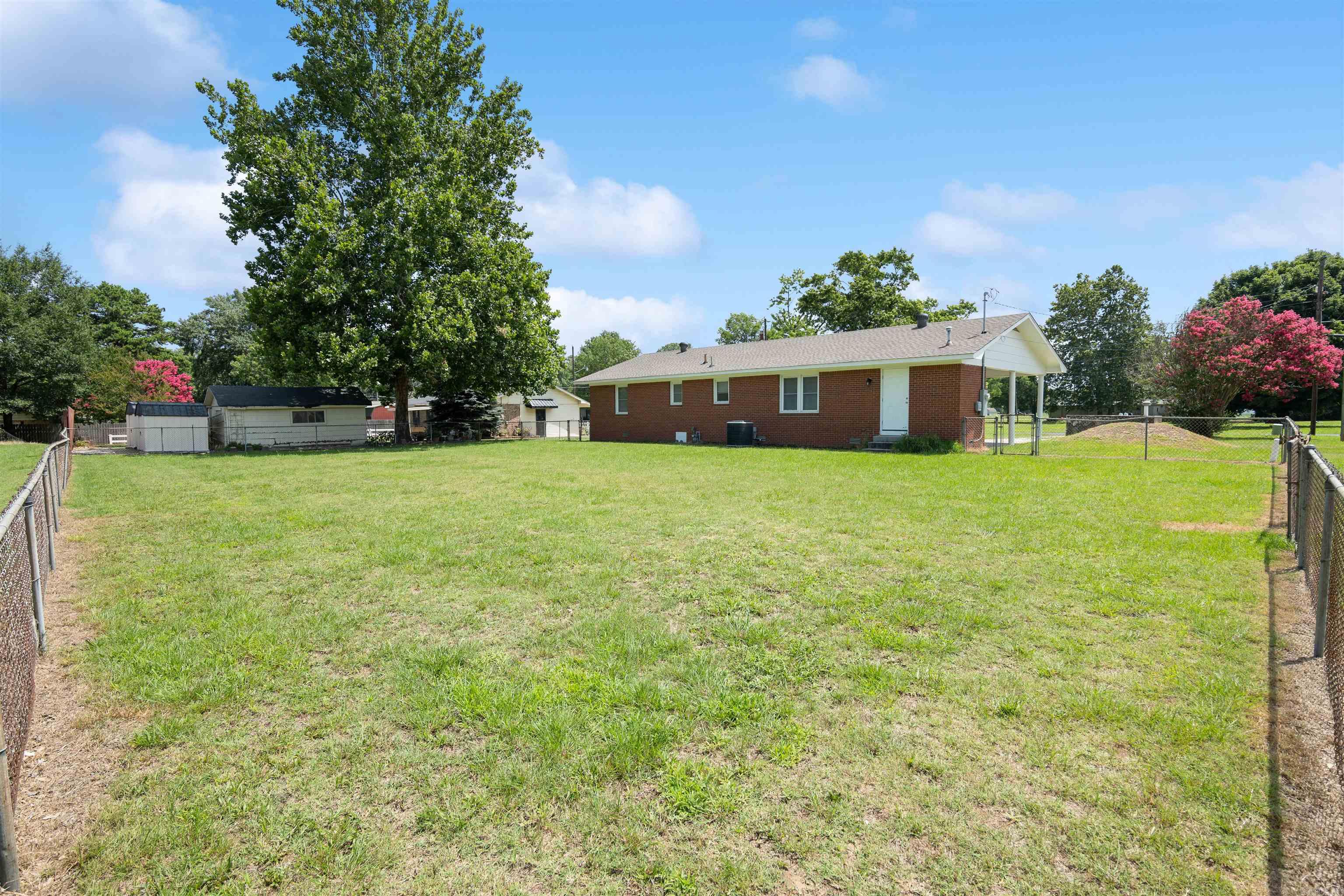 REPLAT E1/2 LOT 5 COBB & LEE - Residential