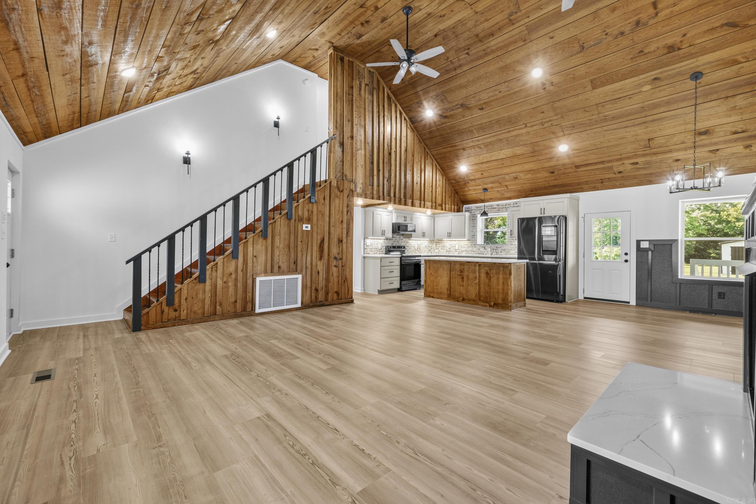 Metes & Bounds - Residential