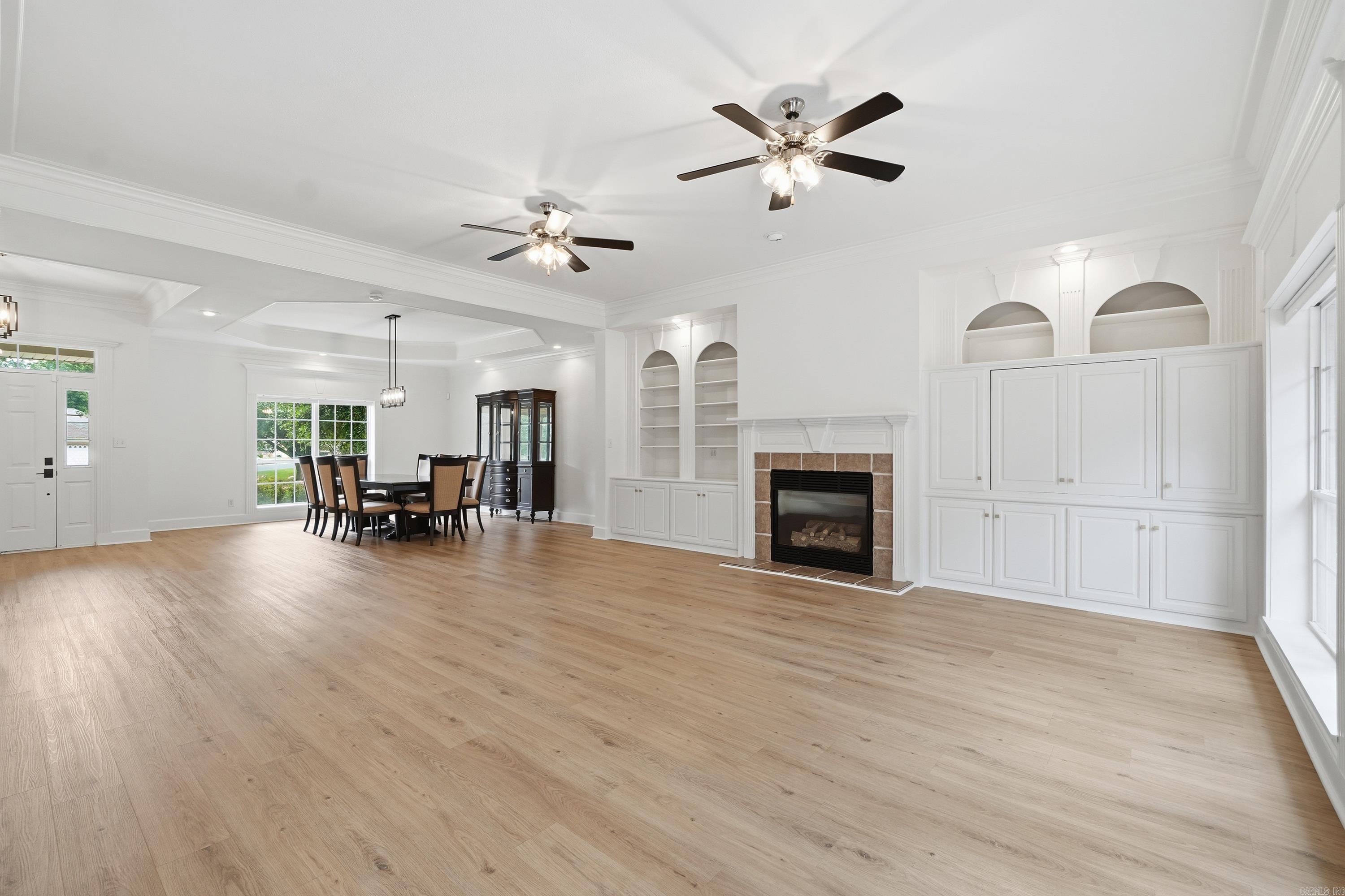 COUNTRY CLUB OF ARK THE - Residential