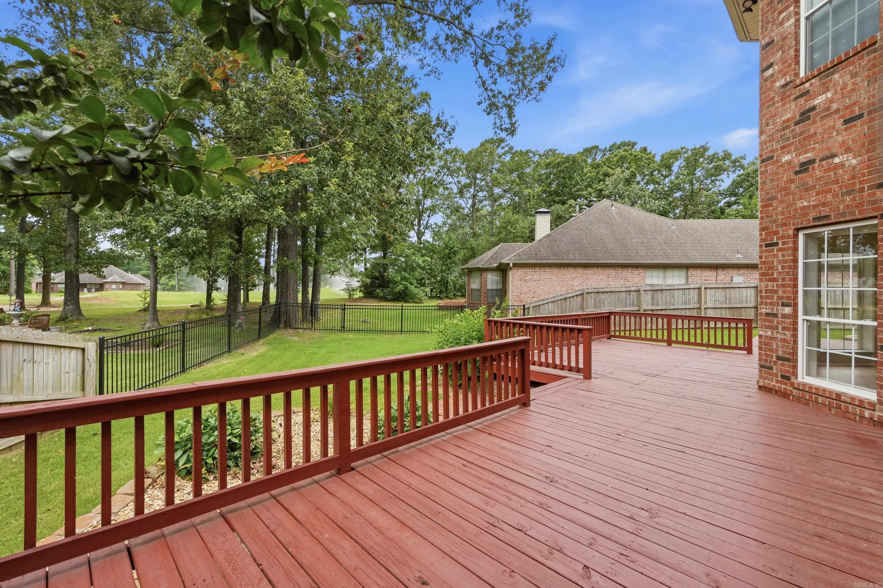 COUNTRY CLUB OF ARK THE - Residential
