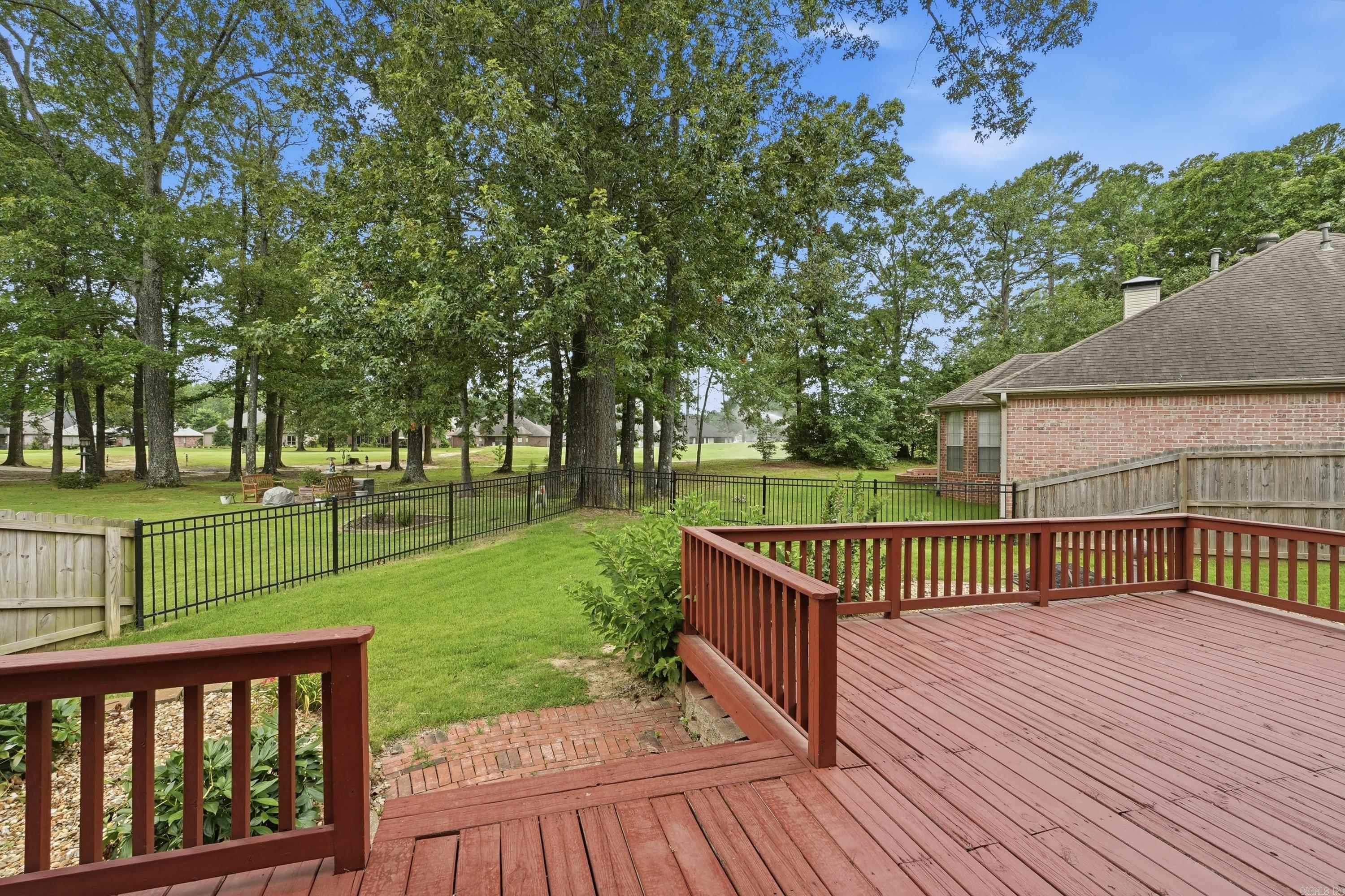 COUNTRY CLUB OF ARK THE - Residential