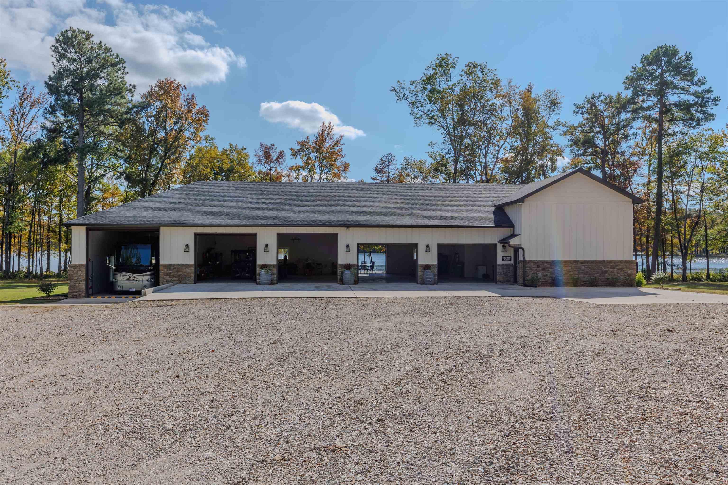 TOMS COVE - Residential