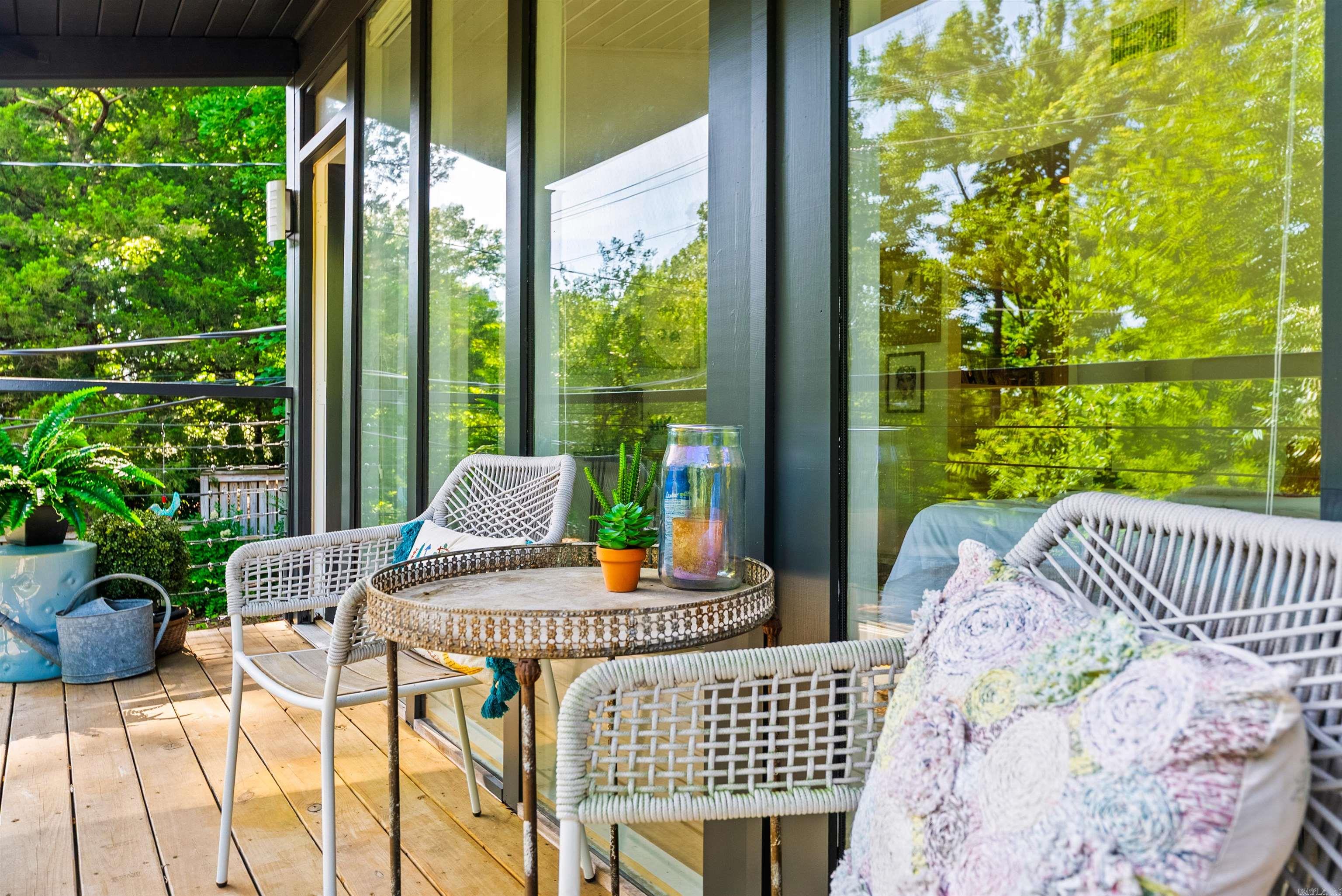 2423 KAVANAUGH HPR - Residential