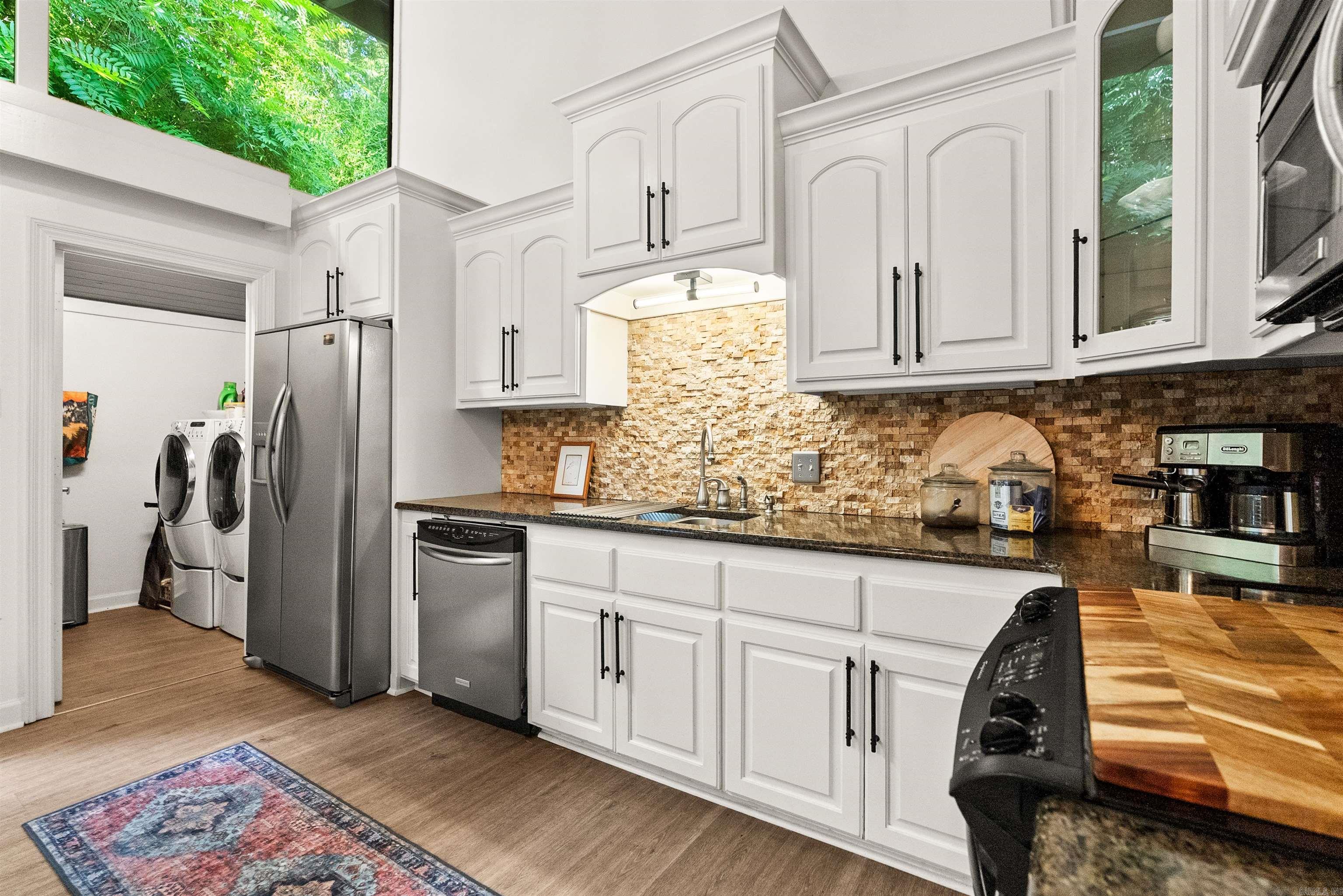 2423 KAVANAUGH HPR - Residential