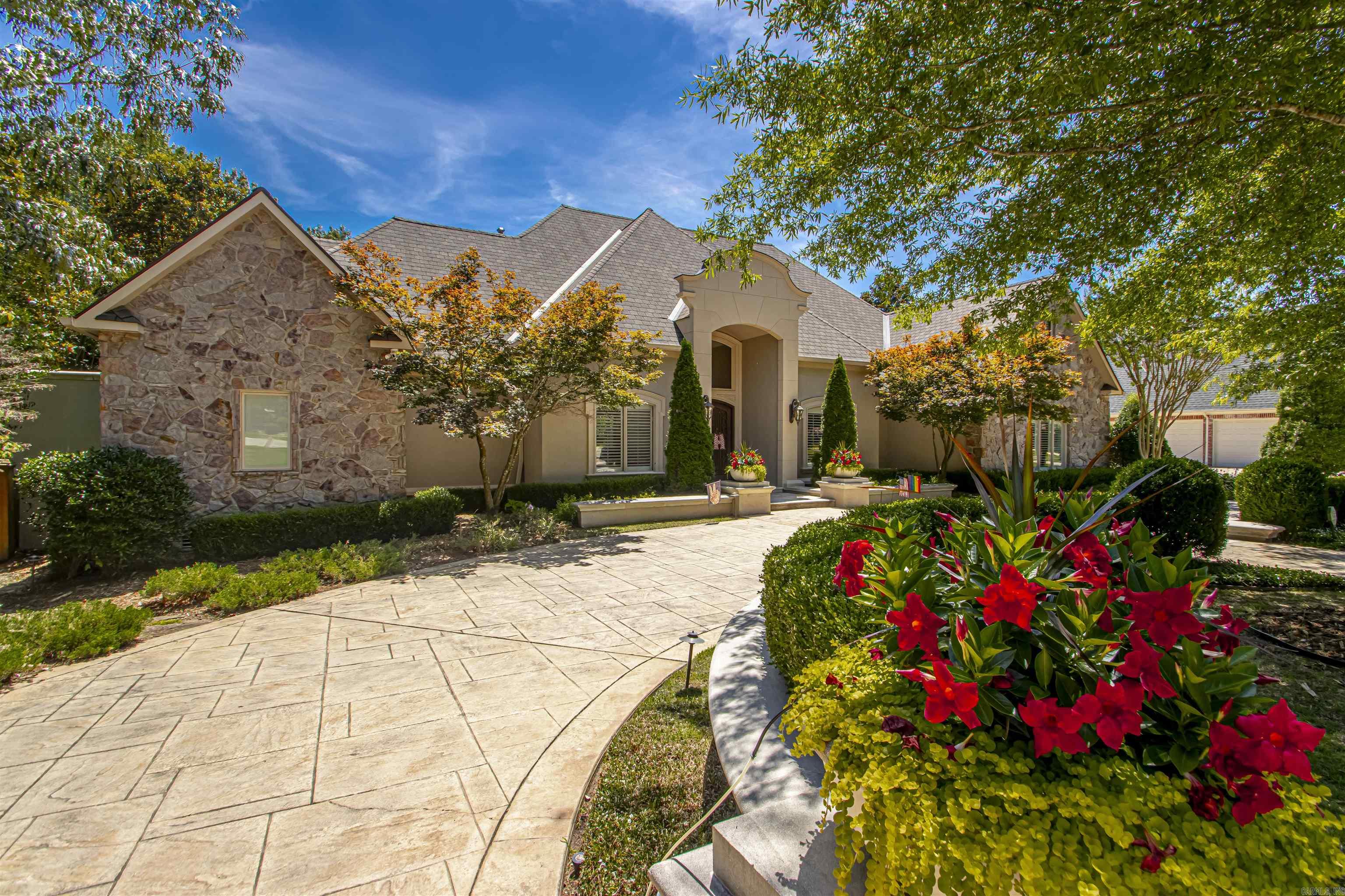 CHENAL VALLEY BRETAGNE CIRCLE - Residential