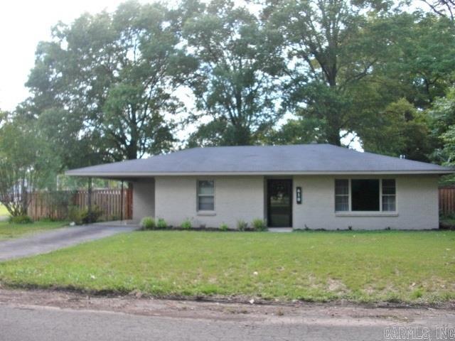 Recently updated 2 bed 1 bath on corner lot of dead-end st. Centrally located and easy access to shopping, business, interstate, restaurants. Home has recently updated electrical service to 200 amp, sheetrock walls, no popcorn on ceilings. Recently installed flooring, hardwood, tile, vinyl plank. Tenant occupied. Agents see Remarks