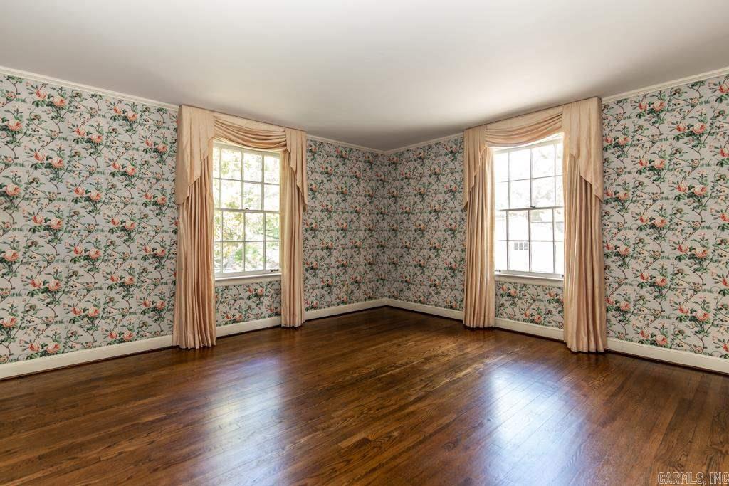 BEVERLY PLACE - Residential