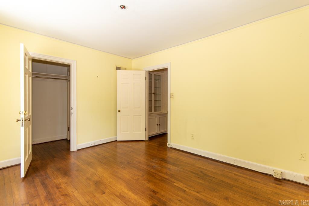 BEVERLY PLACE - Residential