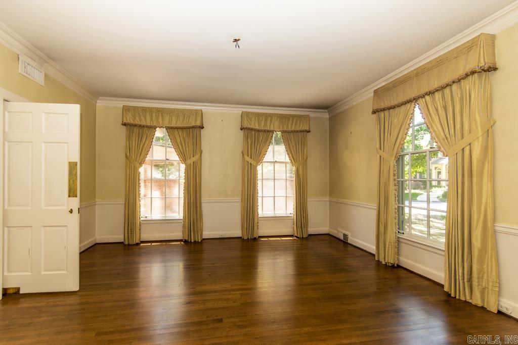 BEVERLY PLACE - Residential