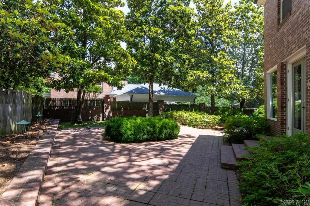 BEVERLY PLACE - Residential