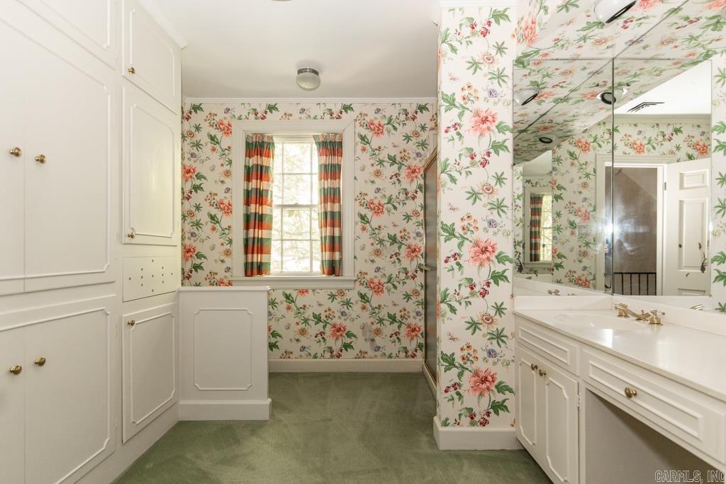 BEVERLY PLACE - Residential