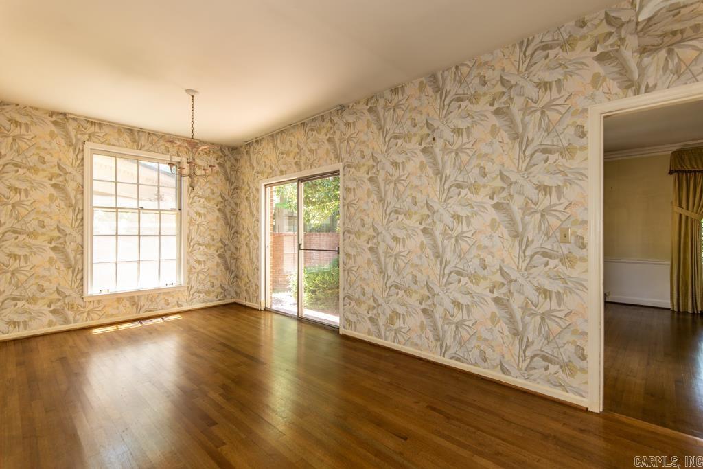 BEVERLY PLACE - Residential