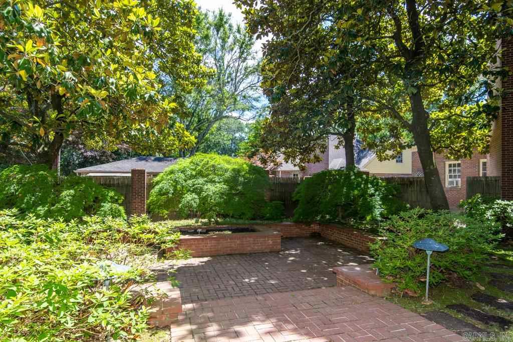 BEVERLY PLACE - Residential