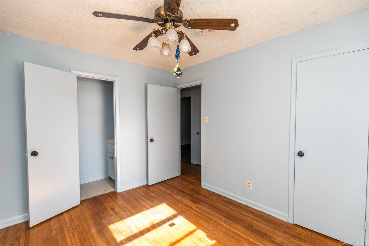 SOUTH GATE - Residential