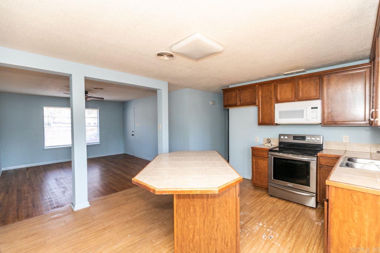 SOUTH GATE - Residential