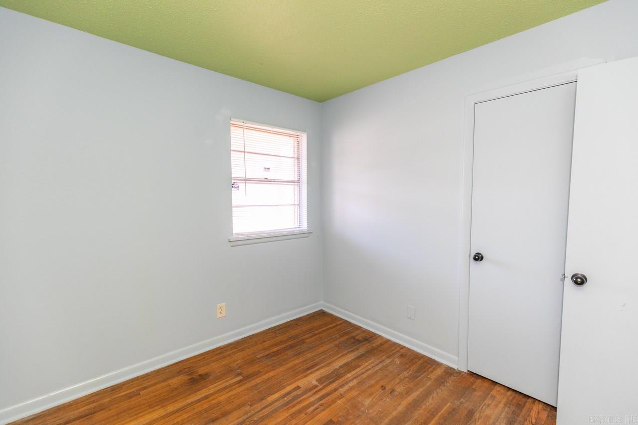 SOUTH GATE - Residential