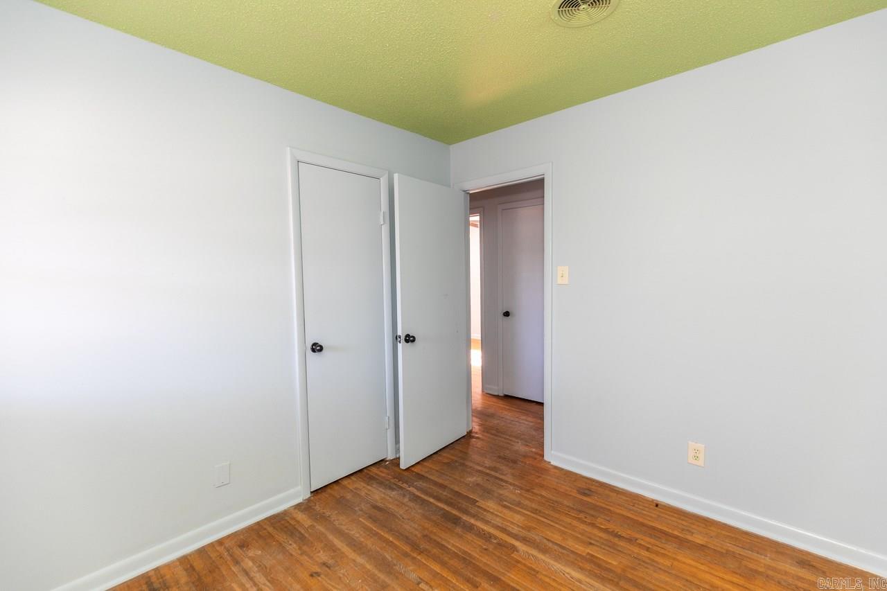 SOUTH GATE - Residential