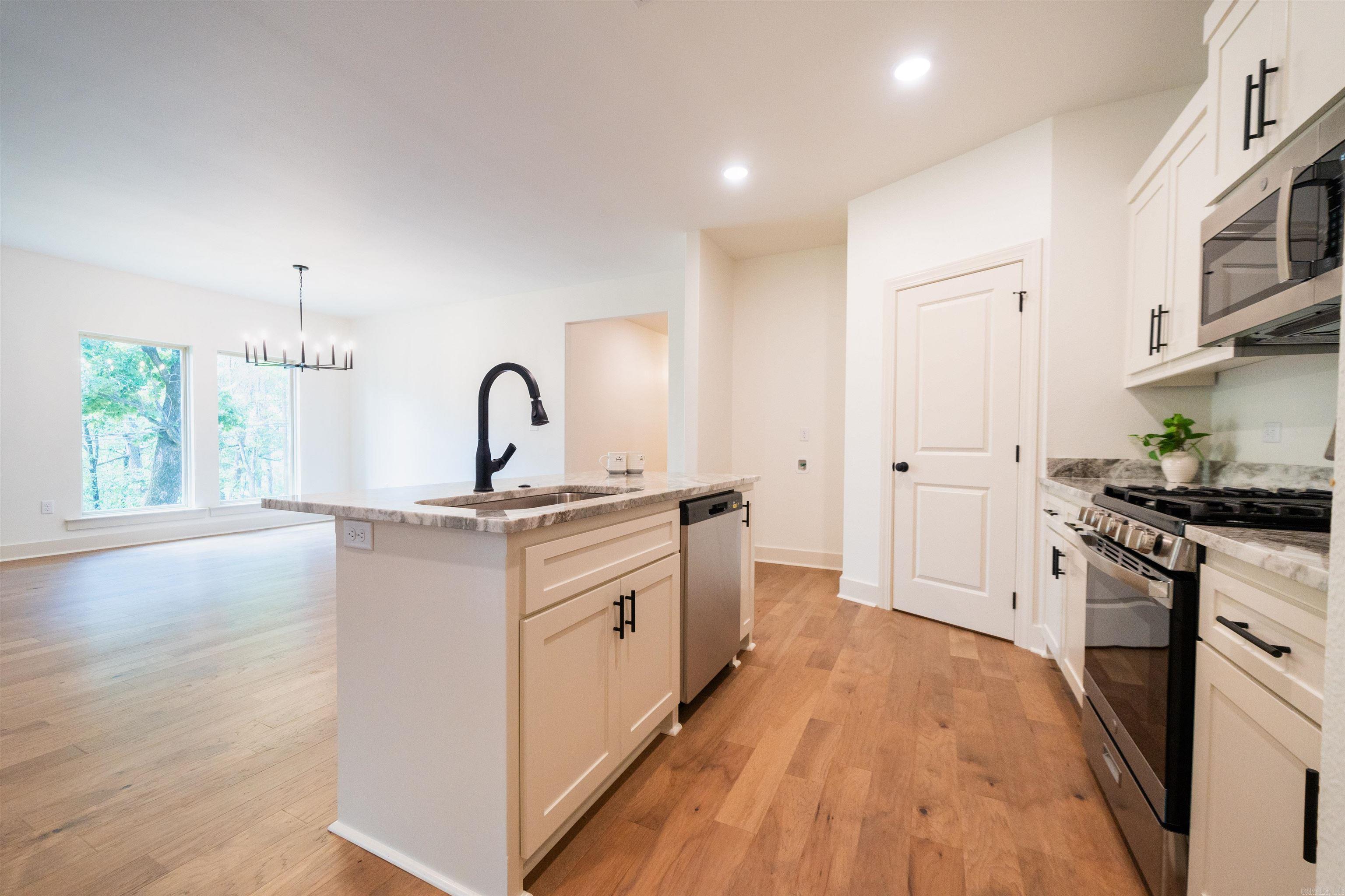 GIBRALTER HGTS - Residential