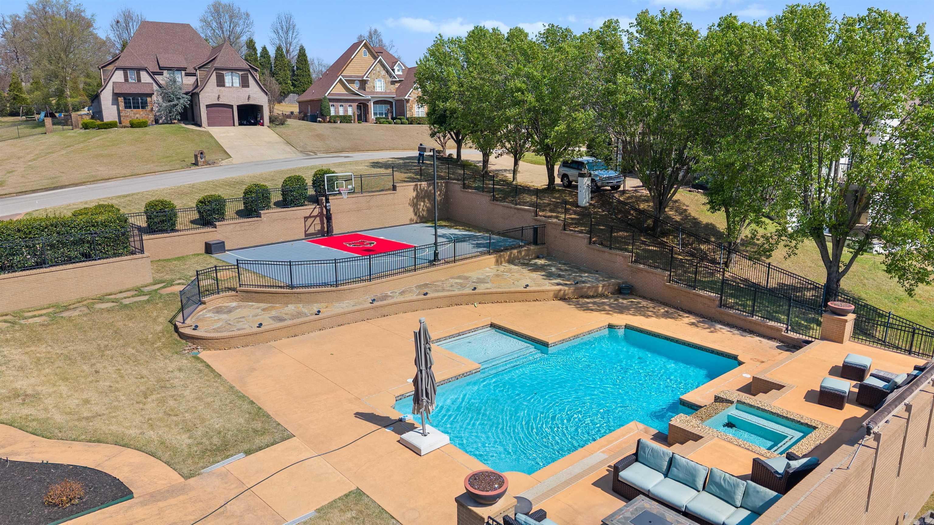Ridgepointe Country Club - Residential